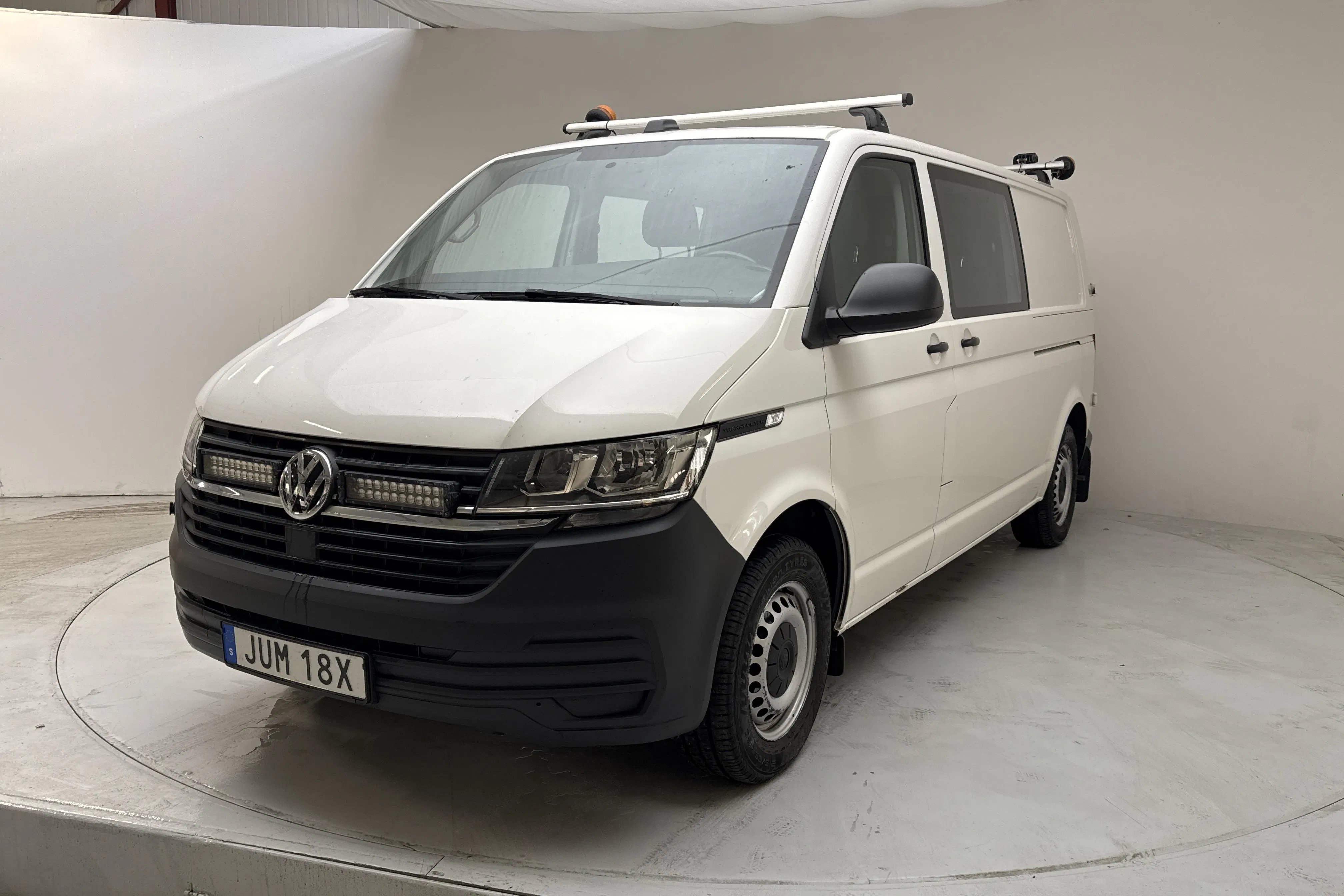 Presentation photo 1 of 16: VW Transporter T6 2.0 TDI BMT Skåp 4MOTION (150hk) - 91 660 km - Manual - white - 2020
