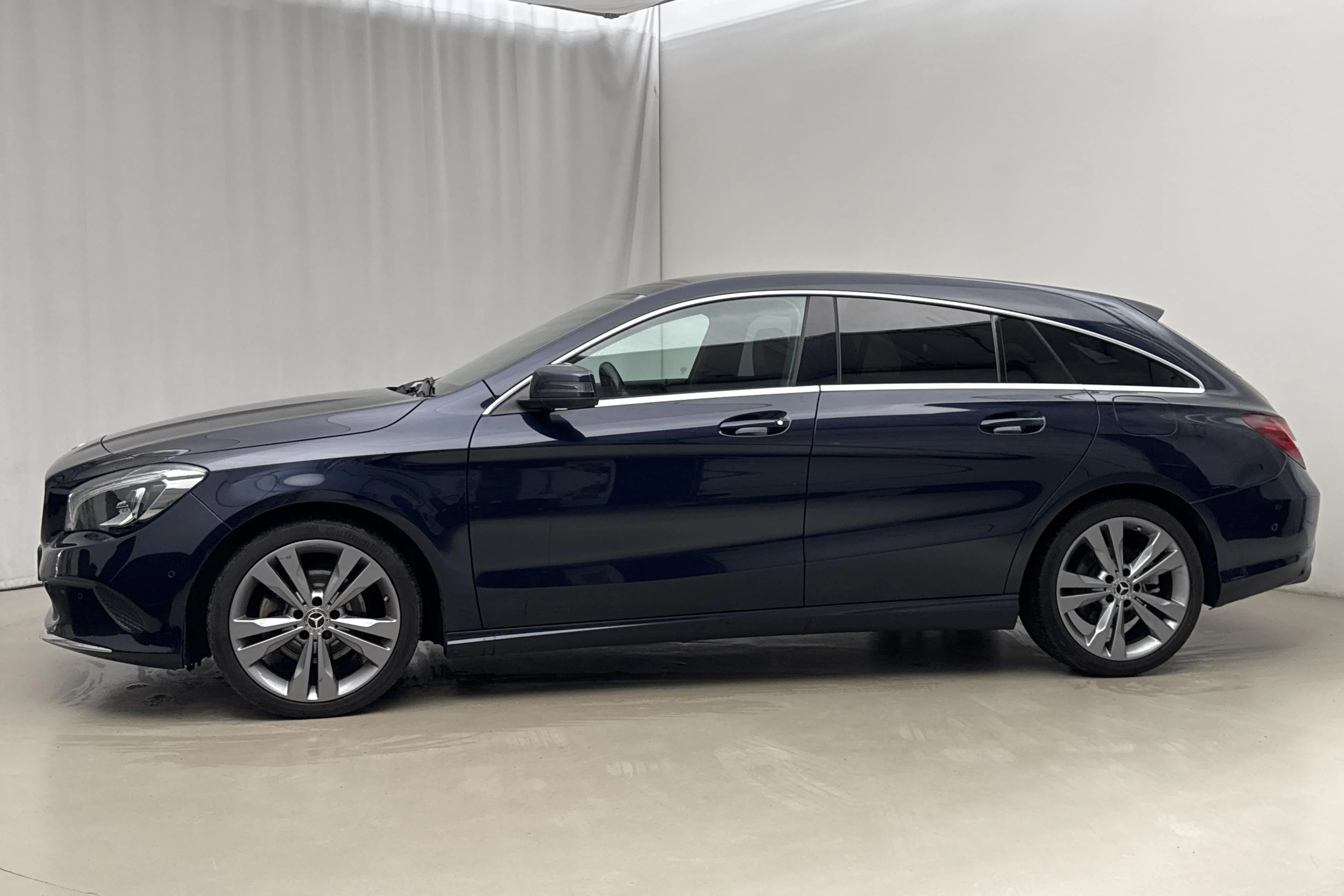 Esitlusfoto 2 aadressil 19: Mercedes CLA 200 Shooting Brake X117 (156hk) - 96 650 km - Automaatne - Tumesinine - 2018