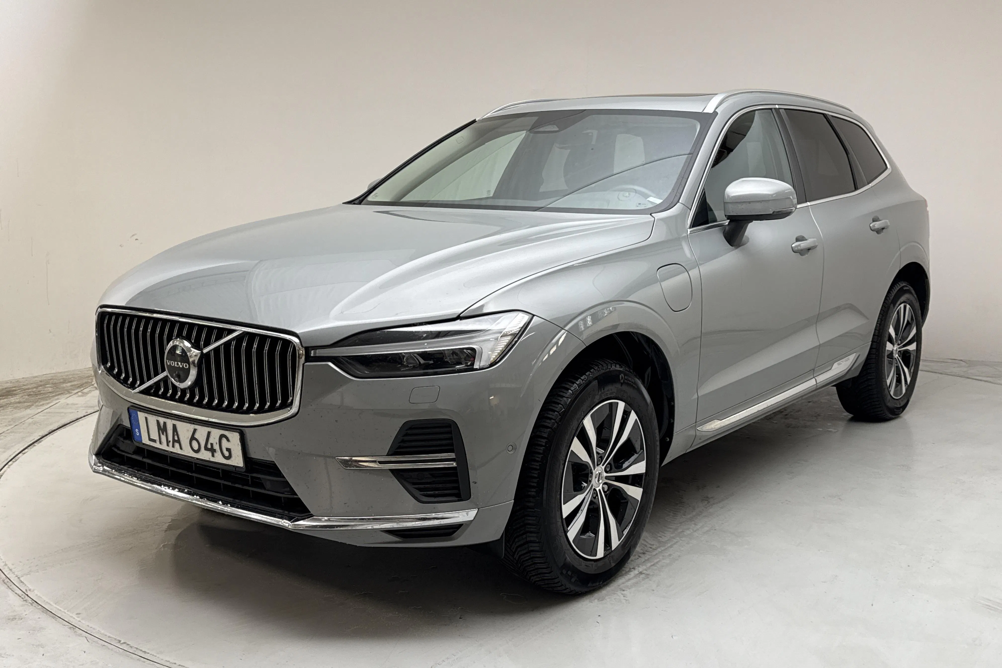 Presentation photo 1 of 20: Volvo XC60 T6 AWD Recharge (350hk) - 106 600 km - Automatic - gray - 2024