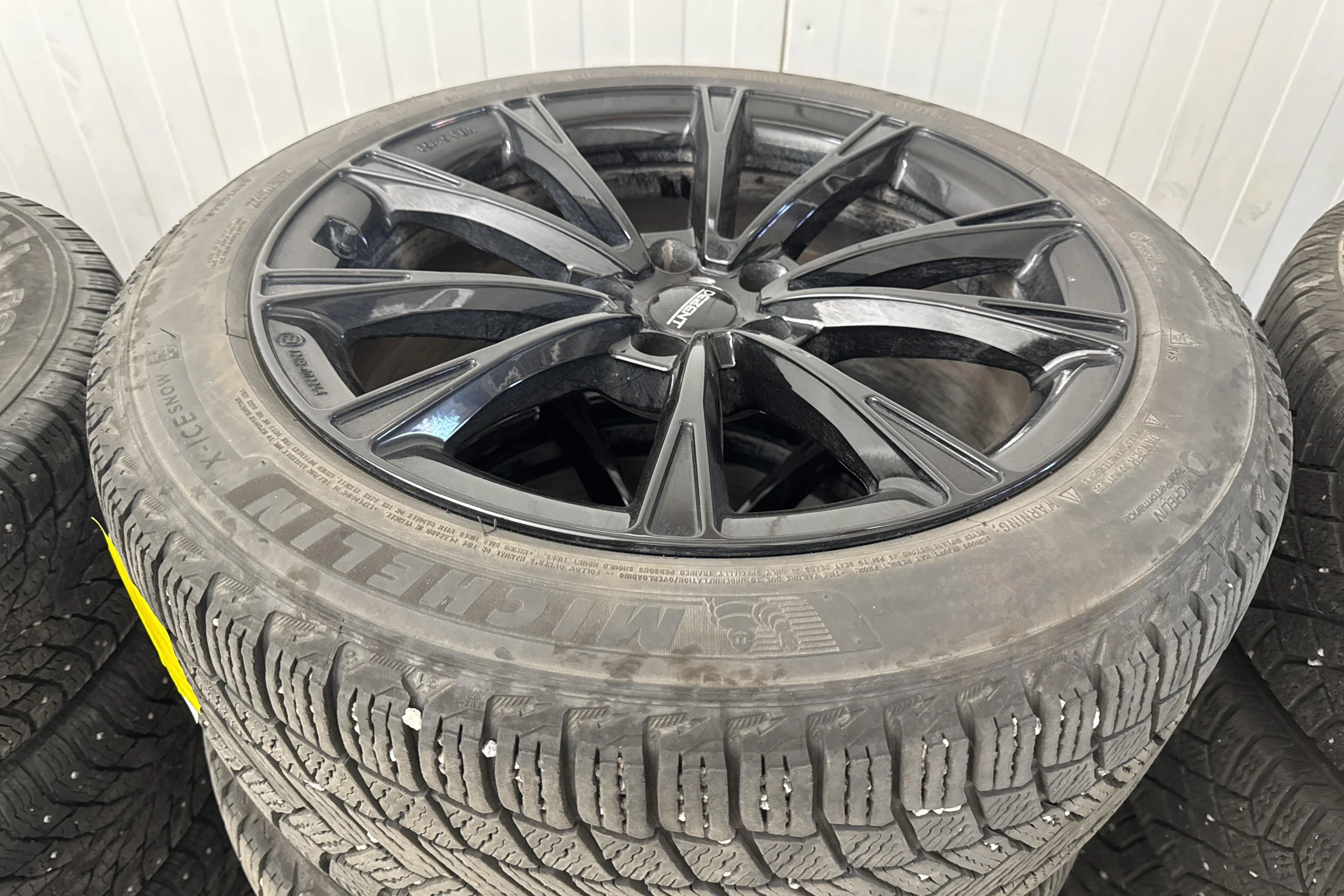 Presentation photo 23 of 23: Tesla Model Y Long Range Dual Motor AWD - 7 716 Scandinavian mile - Automatic - gray - 2023