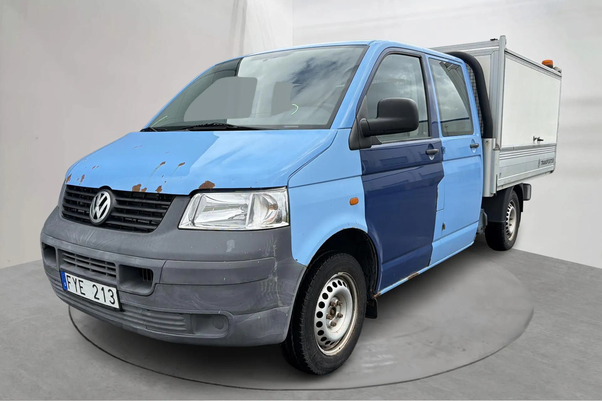 Presentation photo 1 of 15: VW Transporter T5 2.5 TDI Pickup (130hk) - 210 970 km - Automatic - light blue - 2008