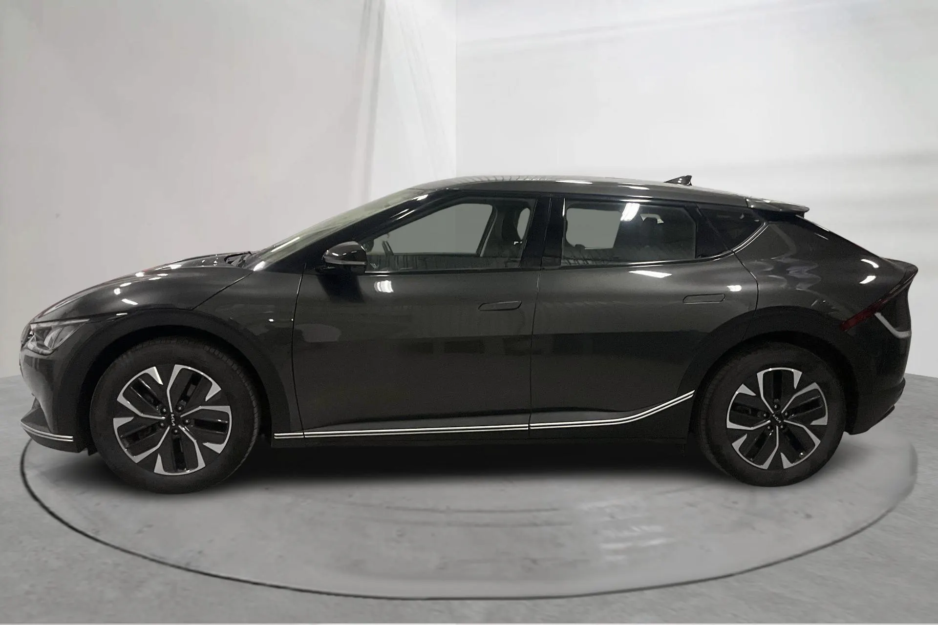 Presentation photo 2 of 18: KIA EV6 RWD (228hk) - 7 698 Scandinavian mile - Automatic - gray - 2023