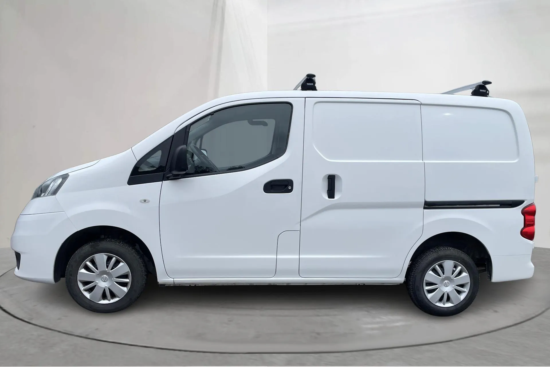 Presentationsfoto 2 av 15: Nissan NV200 1.5 dCi Skåp (110hk) - 9 129 mil - Manuell - vit - 2019