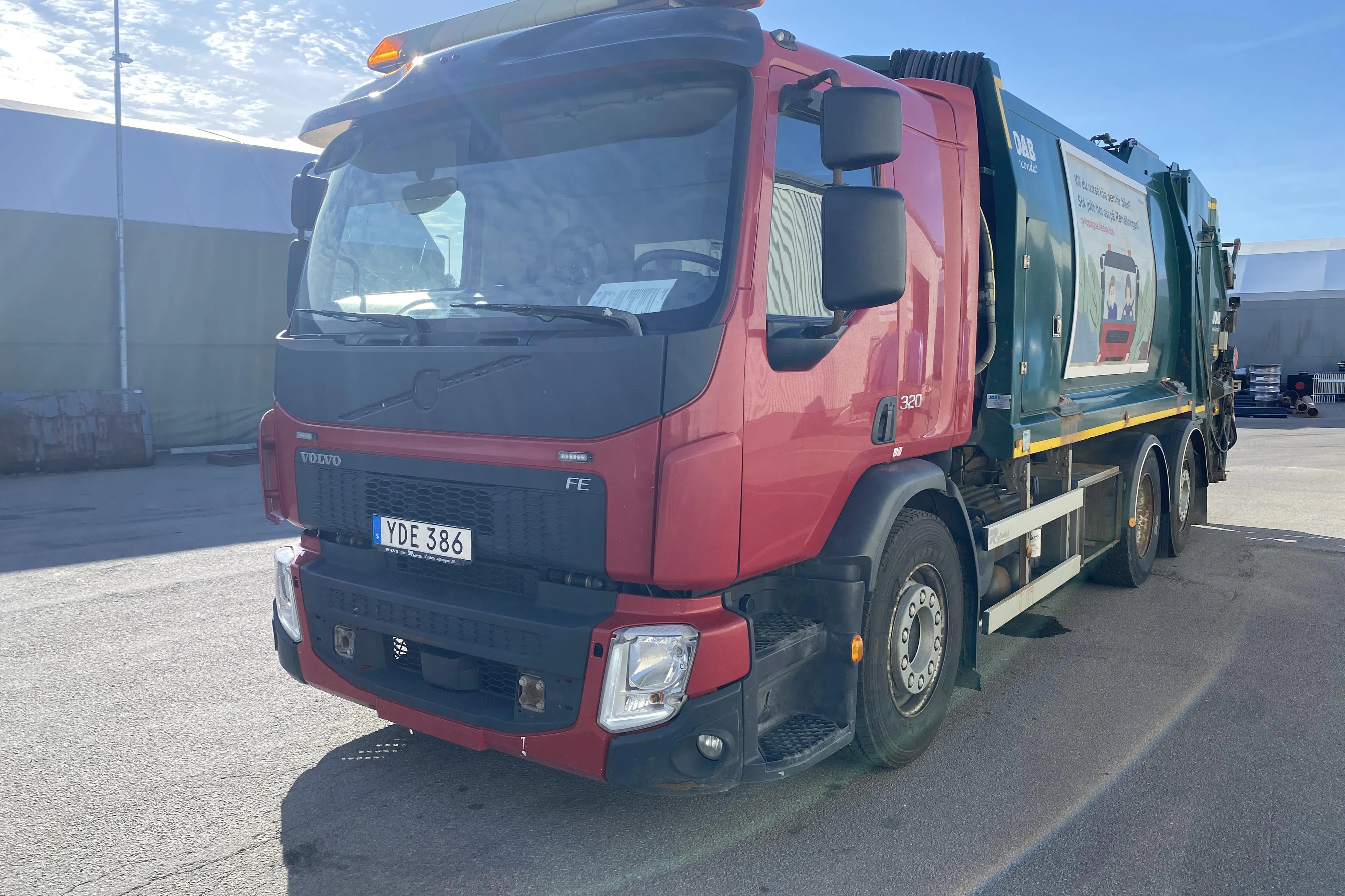 Presentation photo 1 of 43: VOLVO FE - 337 892 km - Automatic - 2016