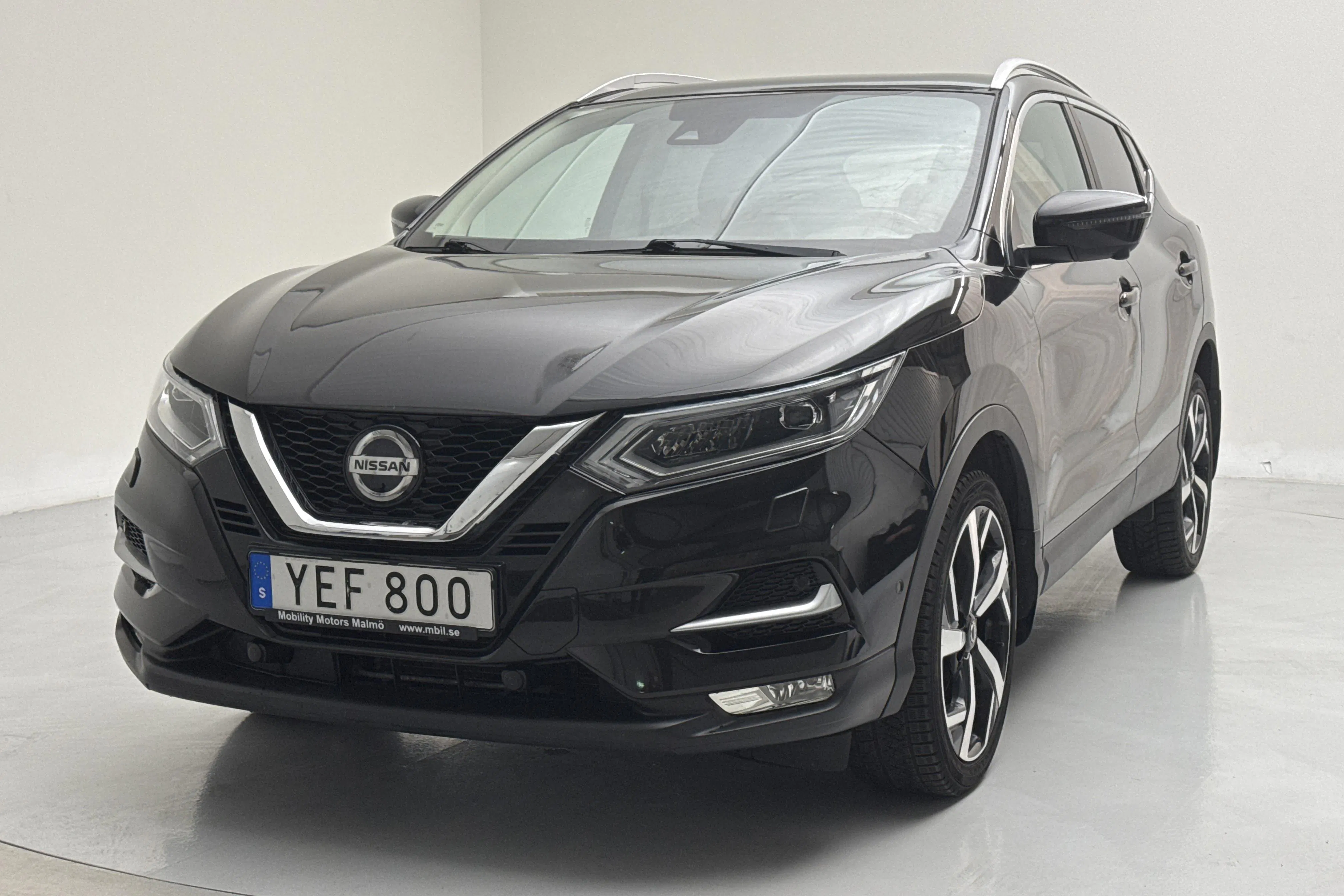 Presentationsfoto 1 av 14: Nissan Qashqai 1.2 DIG-T (115hk) - 9 215 mil - Automat - svart - 2018