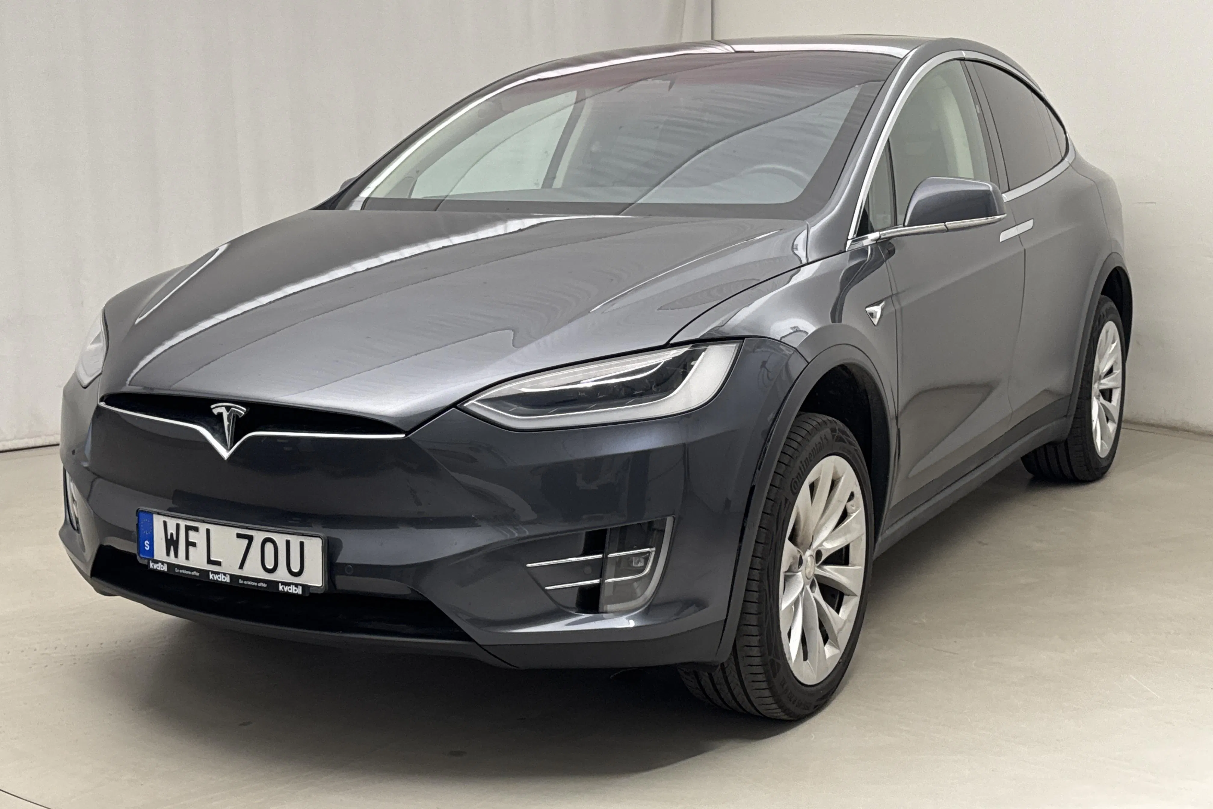 Presentationsfoto 1 av 23: Tesla Model X 100D - 8 135 mil - Automat - grå - 2019