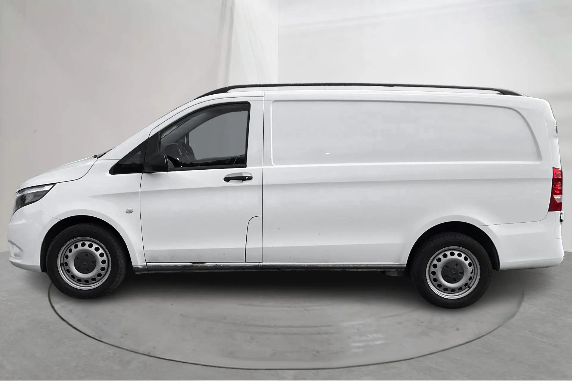 Presentationsfoto 2 av 14: Mercedes Vito 116 CDI W640 (163hk) - 16 328 mil - Automat - vit - 2023