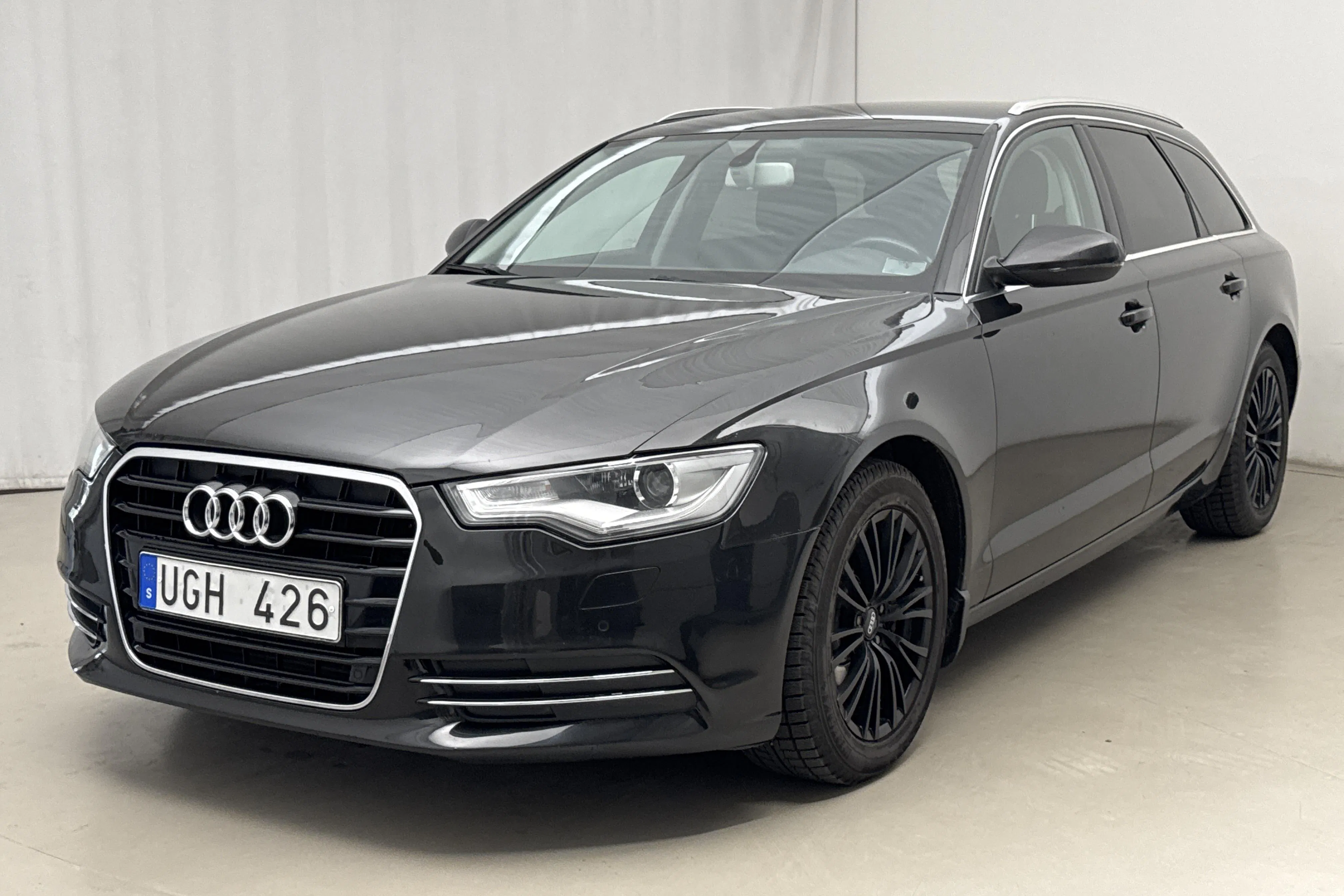 Presentation photo 1 of 15: Audi A6 2.0 TDI Avant (177hk) - 221 990 km - Automatic - black - 2013