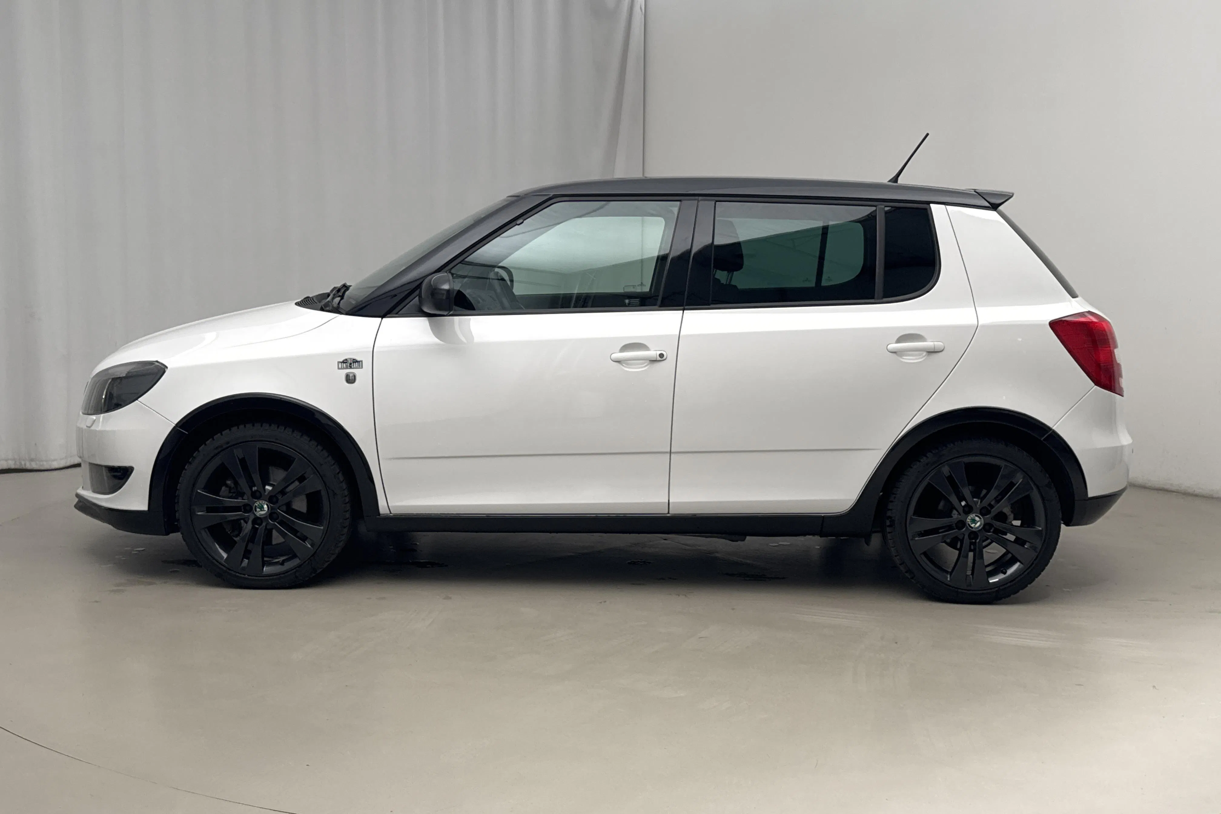 Presentationsfoto 2 av 14: Skoda Fabia 1.2 TSI (105hk) - 4 643 mil - Manuell - vit - 2013