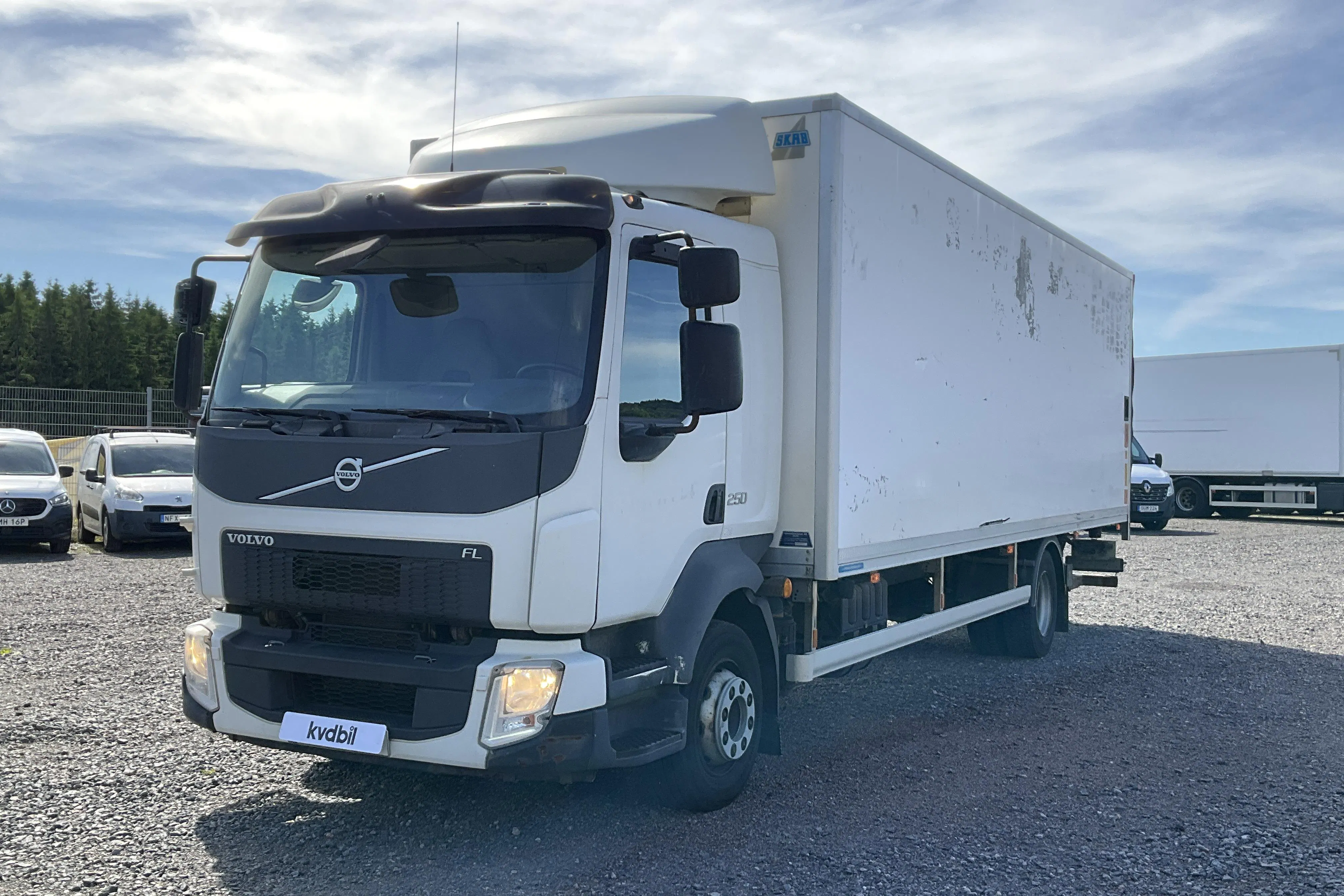 Presentation photo 1 of 58: VOLVO FL250 - 194 715 km - Automatic - 2015