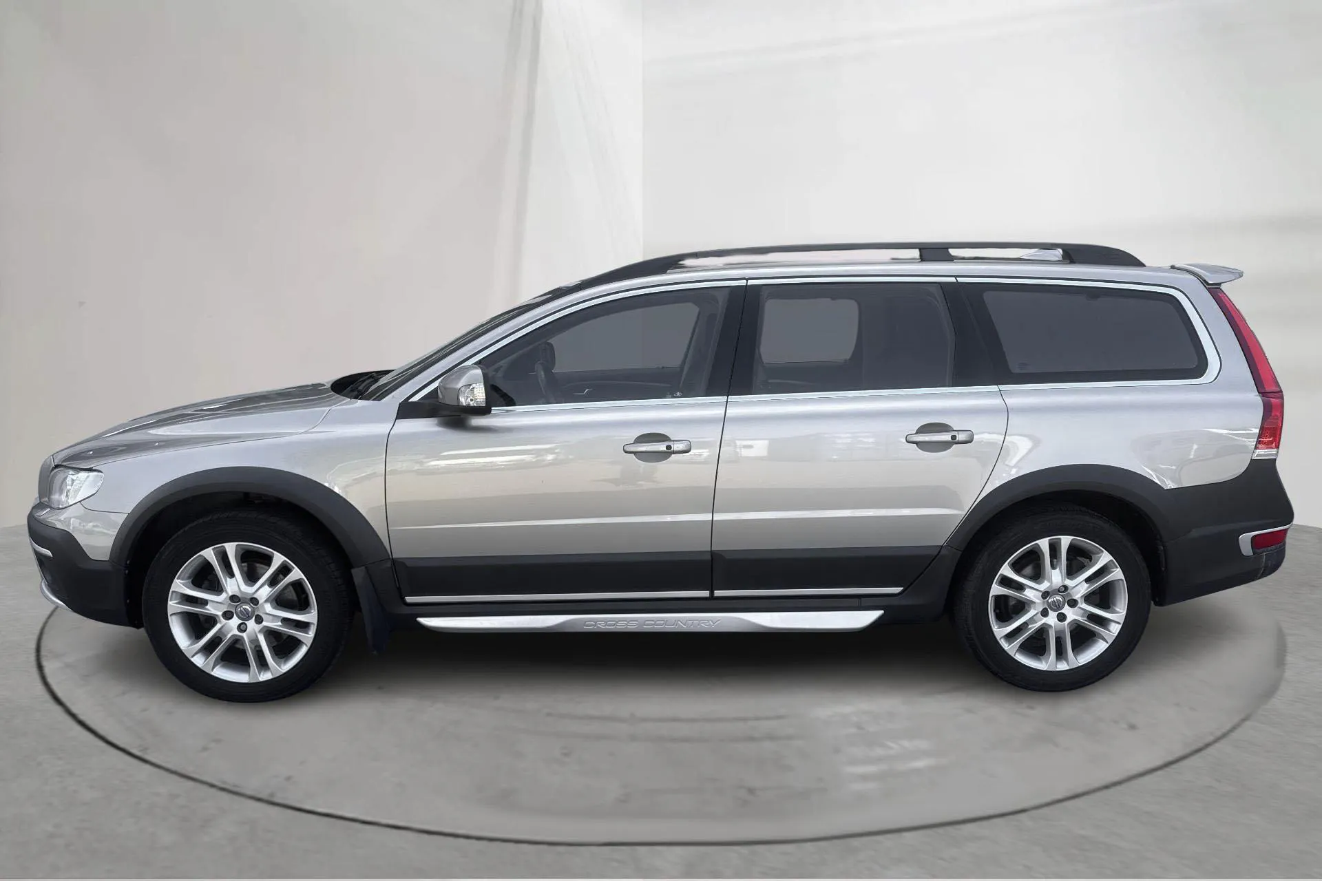 Presentationsfoto 2 av 16: Volvo XC70 II D4 AWD (181hk) - 19 210 mil - Manuell - Ljusbrun - 2016
