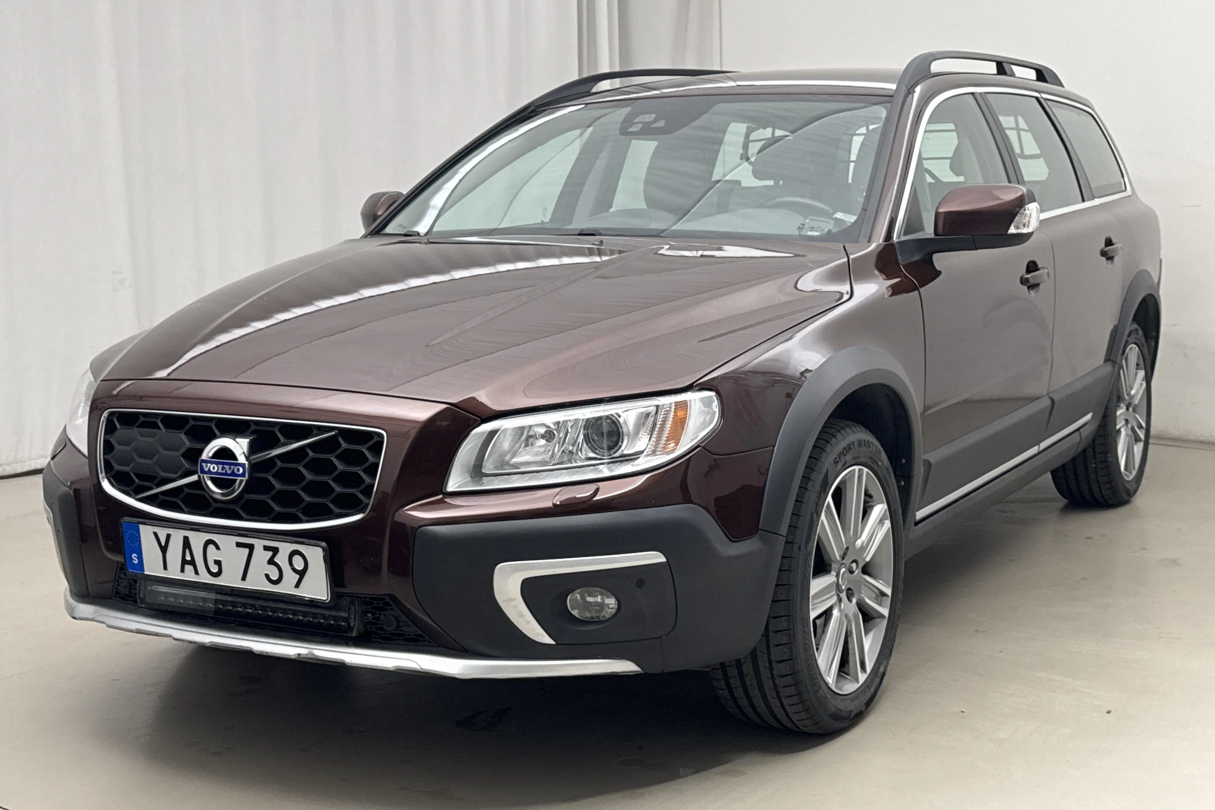 Presentation photo 1 of 18: Volvo XC70 II D4 AWD (220hk) - 15 539 Scandinavian mile - Automatic - brown - 2016