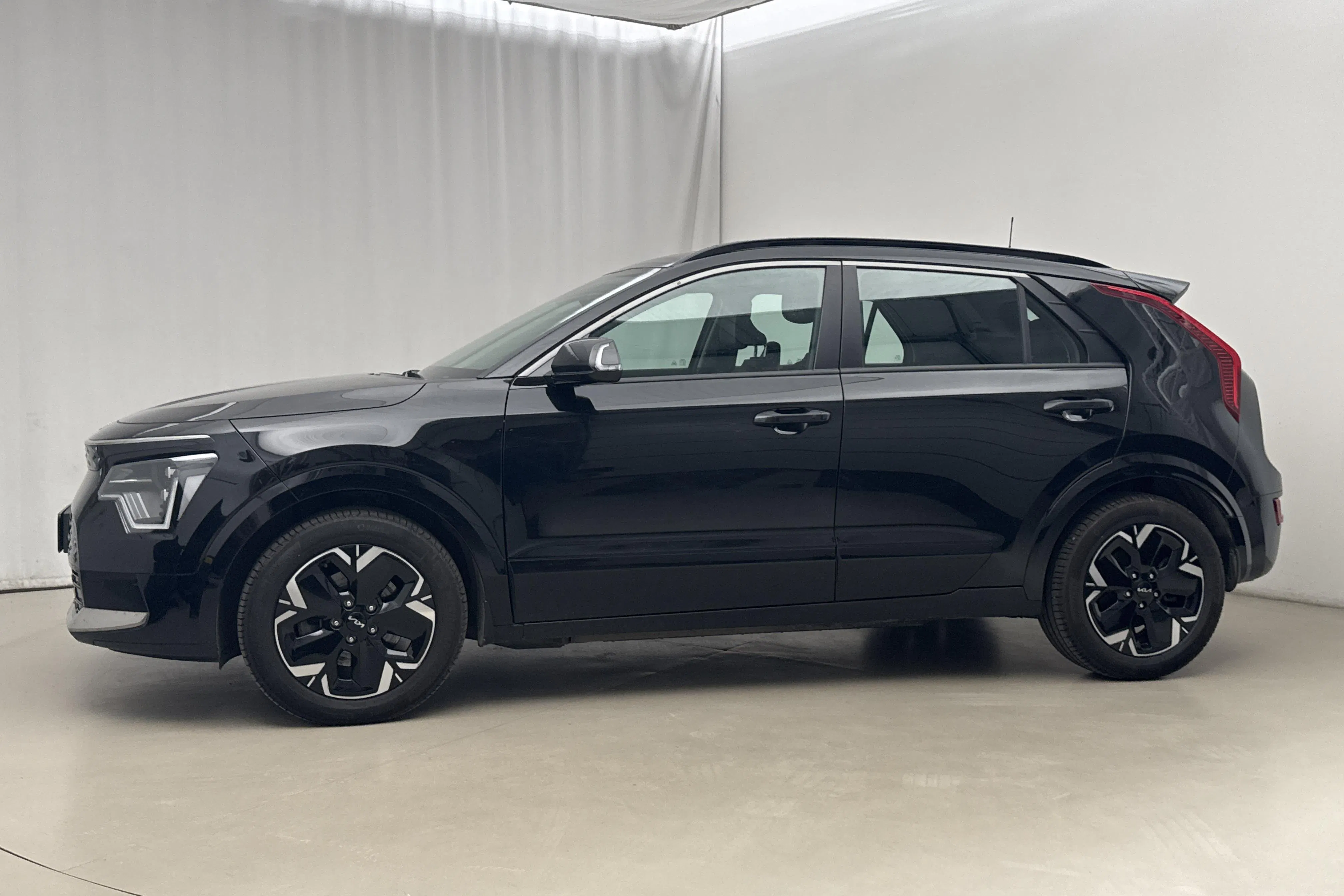 Presentation photo 2 of 20: KIA Niro EV 65kWh (204hk) - 88 620 km - Automatic - black - 2023