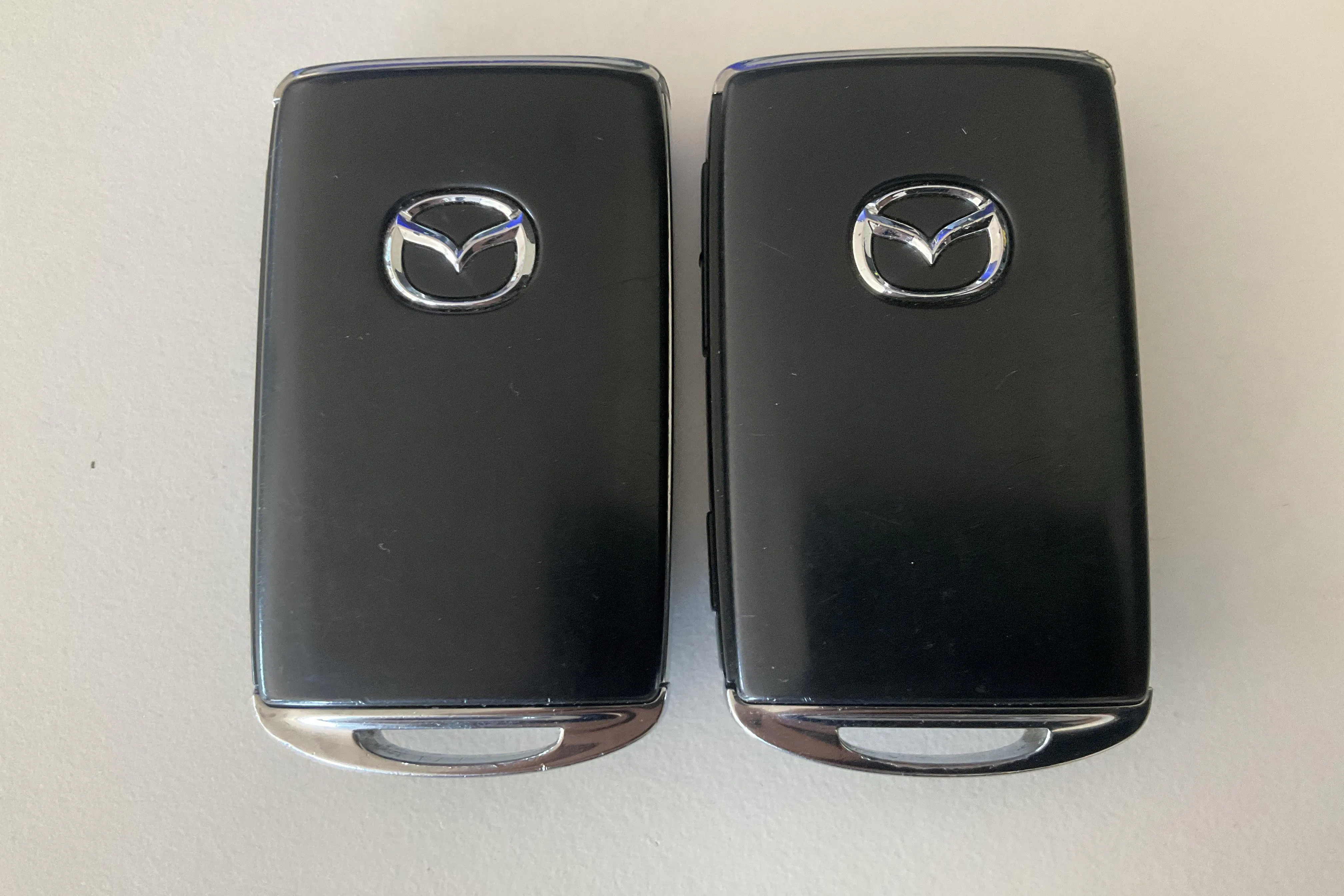 Præsentationsfoto 19 af 19: Mazda CX-60 e-Skyactiv PHEV AWD (327hk) - 148 200 kilometer - Salgsautomat - Rød farve - 2023
