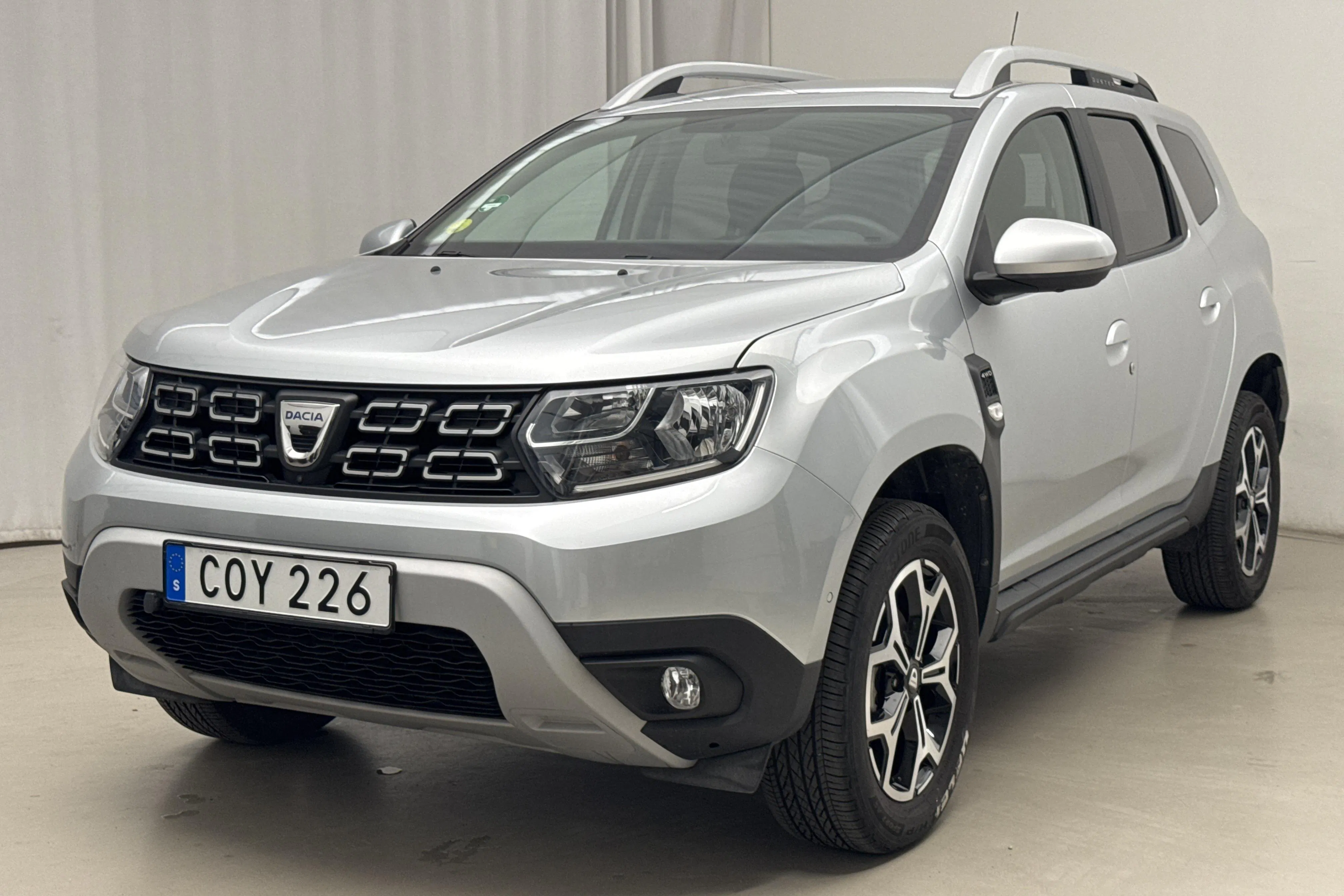Presentationsfoto 1 av 18: Dacia Duster 1.5 dCi 4x4 (115hk) - 2 632 mil - Manuell - silver - 2020