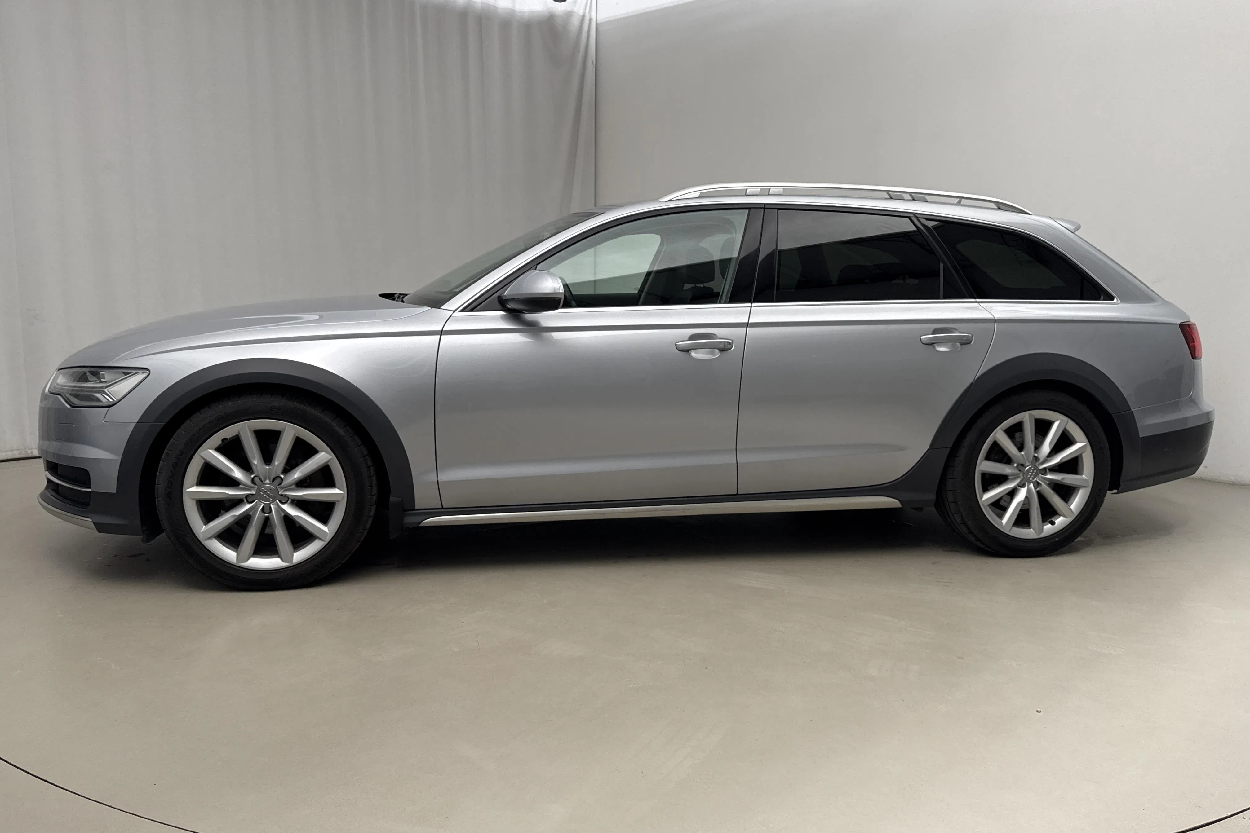 Presentation photo 2 of 18: Audi A6 Allroad 3.0 TDI quattro (190hk) - 236 850 km - Automatic - silver - 2018