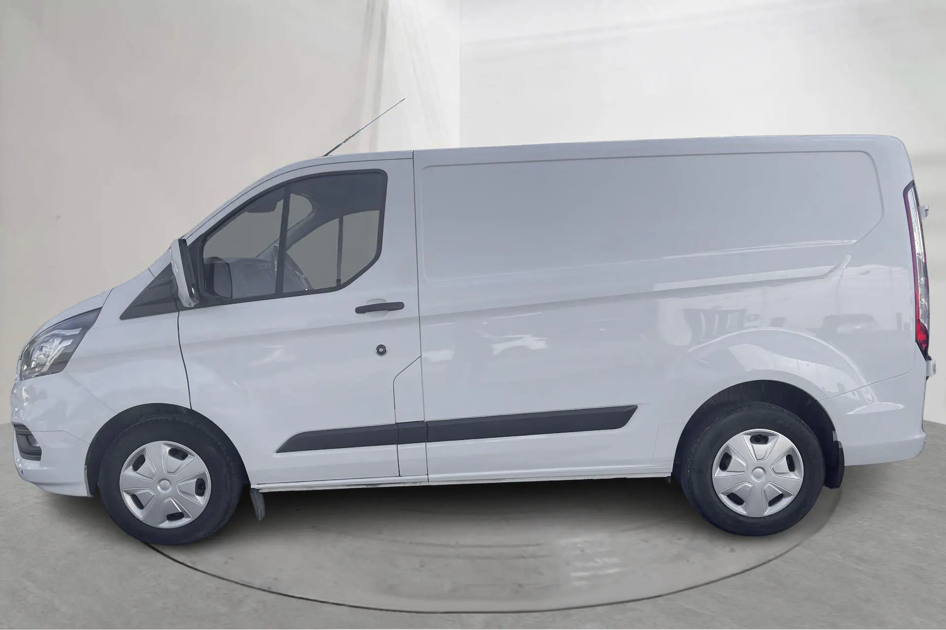 Presentationsfoto 2 av 15: Ford Transit Custom 280 (130hk) - 12 097 mil - Automat - vit - 2021