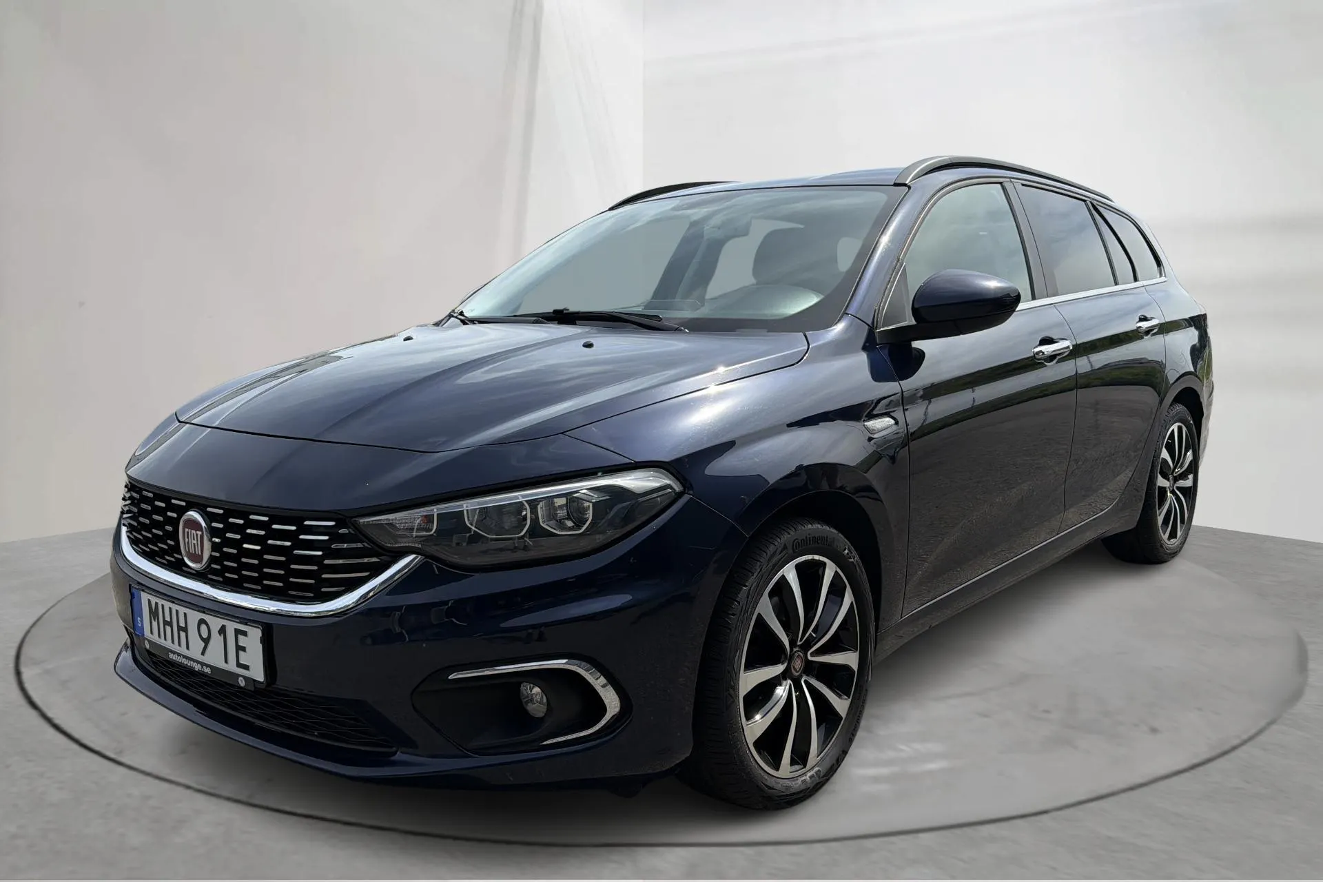 Presentation photo 1 of 15: Fiat Tipo 1.4 Kombi (120hk) - 75 510 km - Manual - dark blue - 2020