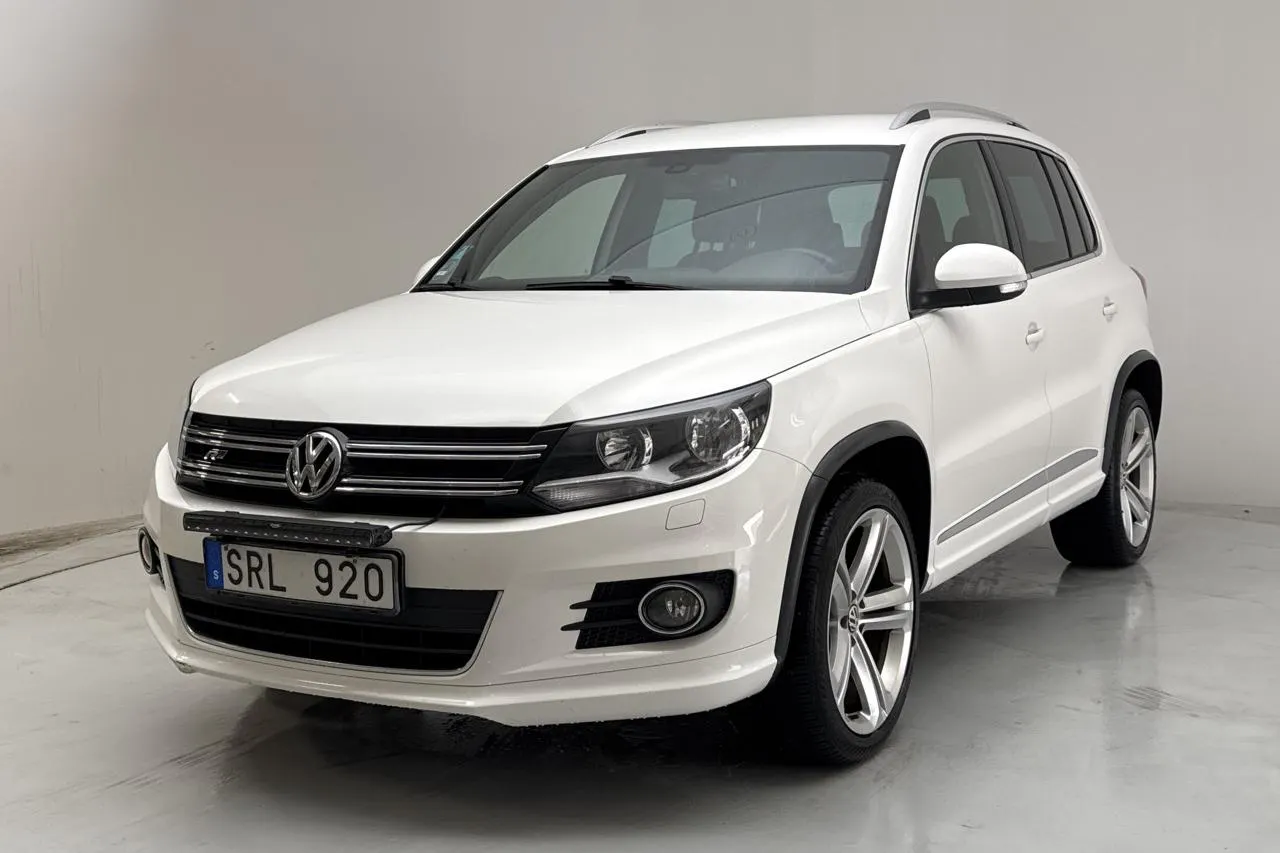 Presentationsfoto 1 av 14: VW Tiguan 1.4 TSI 4MOTION (160hk) - 22 230 mil - Manuell - vit - 2014