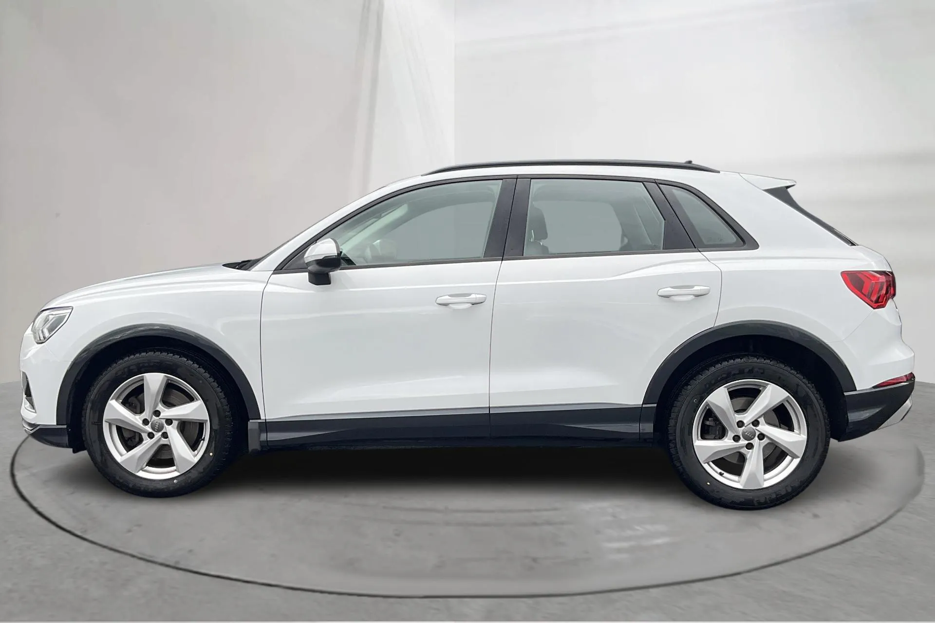 Presentation photo 2 of 17: Audi Q3 40 TFSI quattro (190hk) - 88 320 km - Automatic - white - 2020