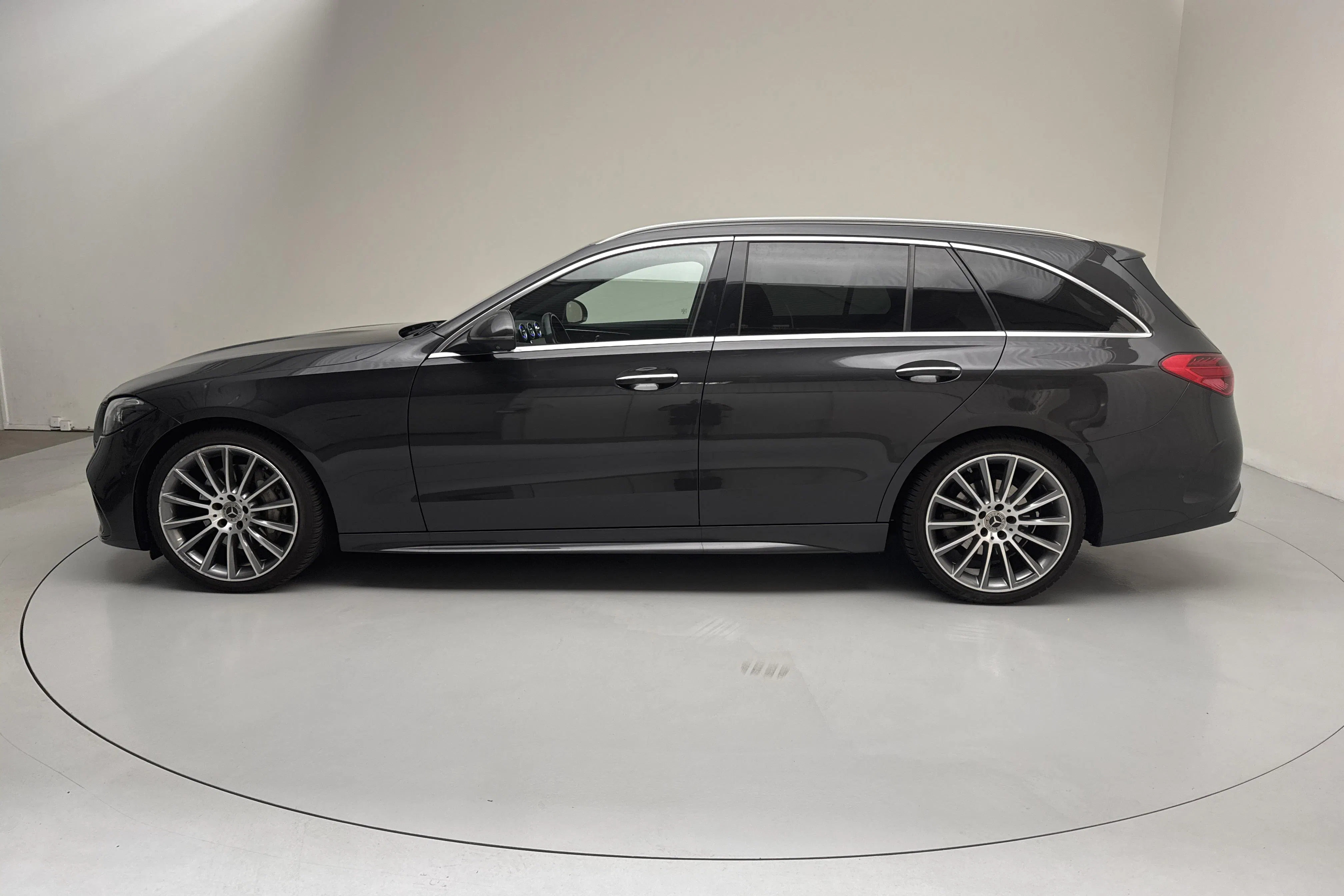 Präsentationsfoto 2 von 21: Mercedes C 220 d Kombi S206 (200hk) - 236 480 Kilometer - Verkaufsautomat - grau - 2022