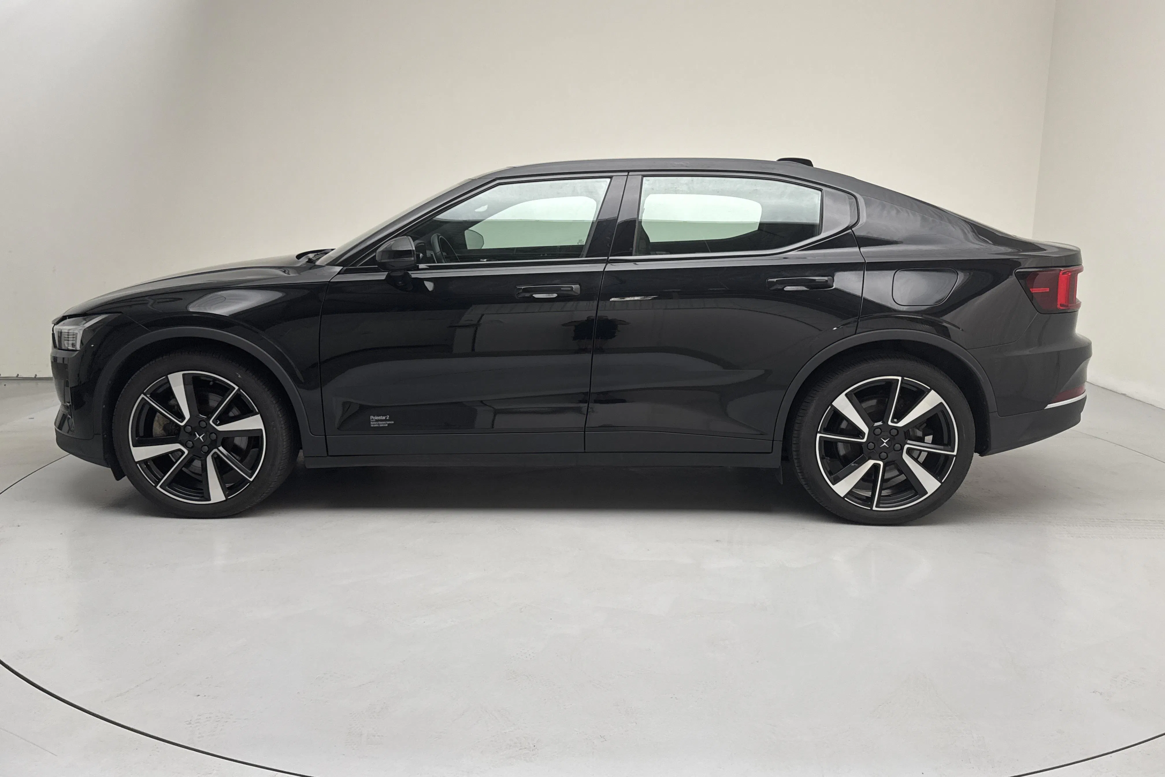 Esitlusfoto 2 aadressil 22: Polestar 2 Long range Dual motor (408hk) - 124 680 km - Automaatne - must - 2021