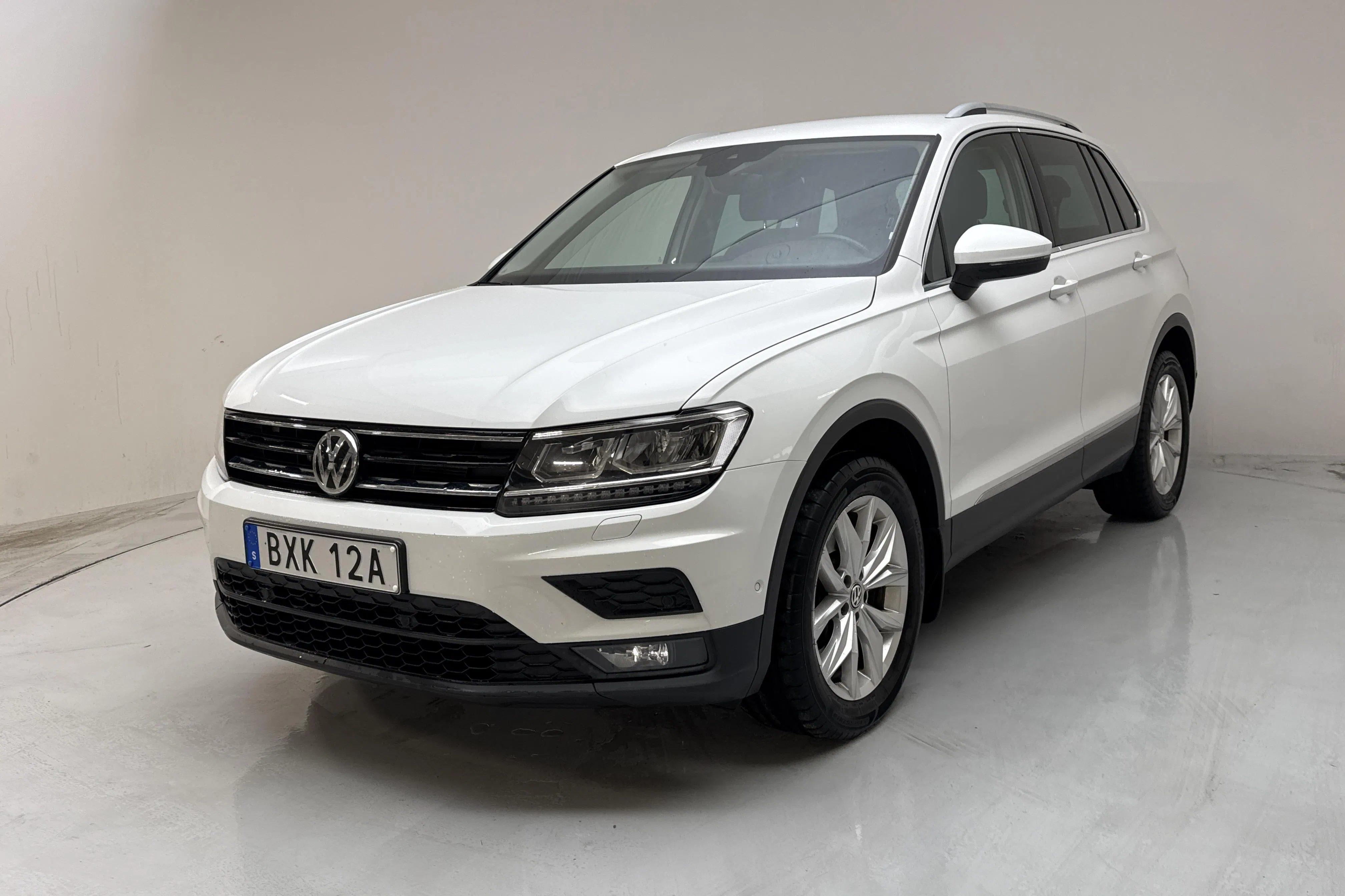 Presentation photo 1 of 18: VW Tiguan 2.0 TSI 4MOTION (190hk) - 109 780 km - Automatic - white - 2020