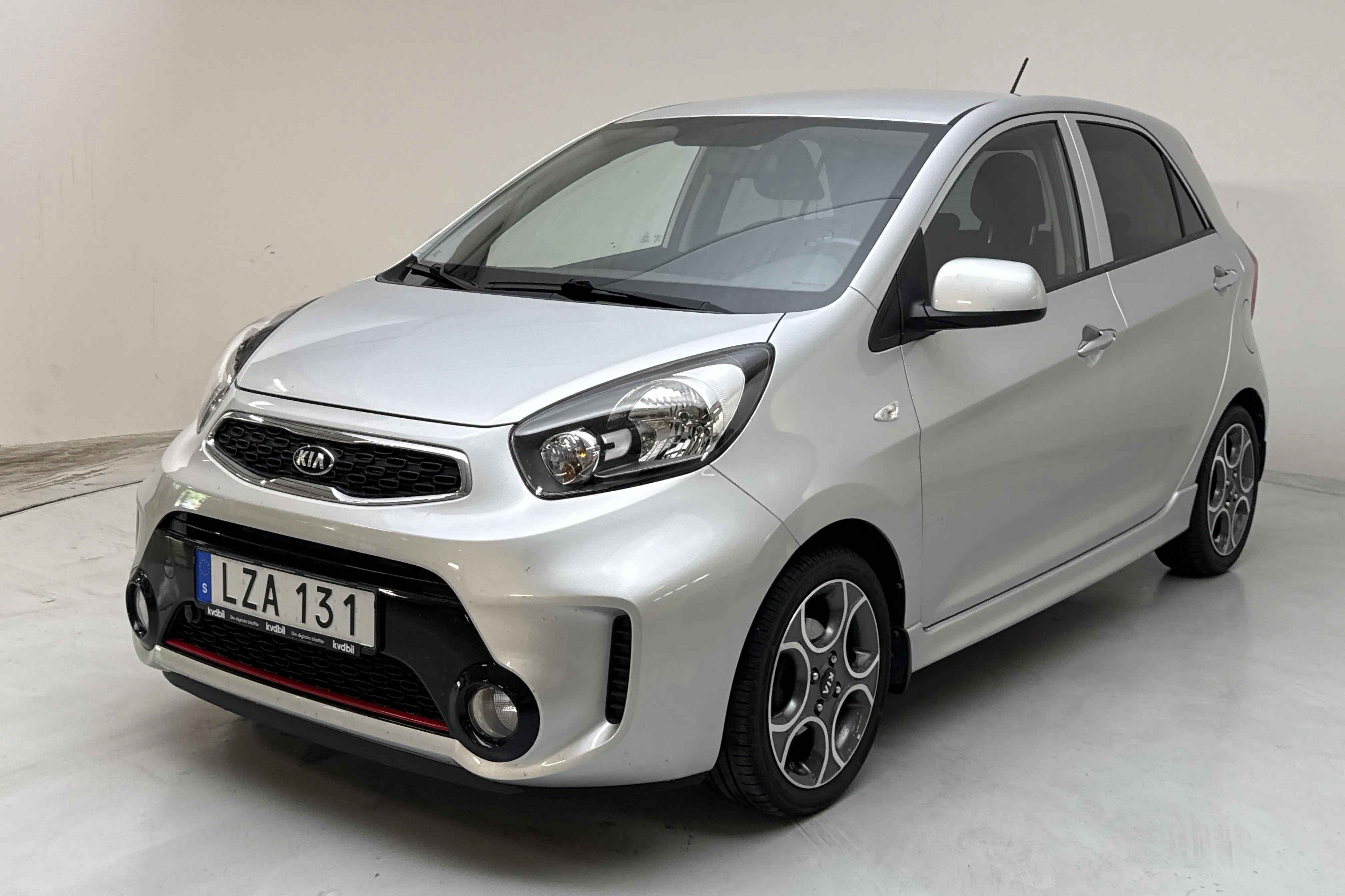 Presentationsfoto 1 av 13: KIA Picanto 1.0 5dr (69hk) - 4 836 mil - Manuell - grå - 2016