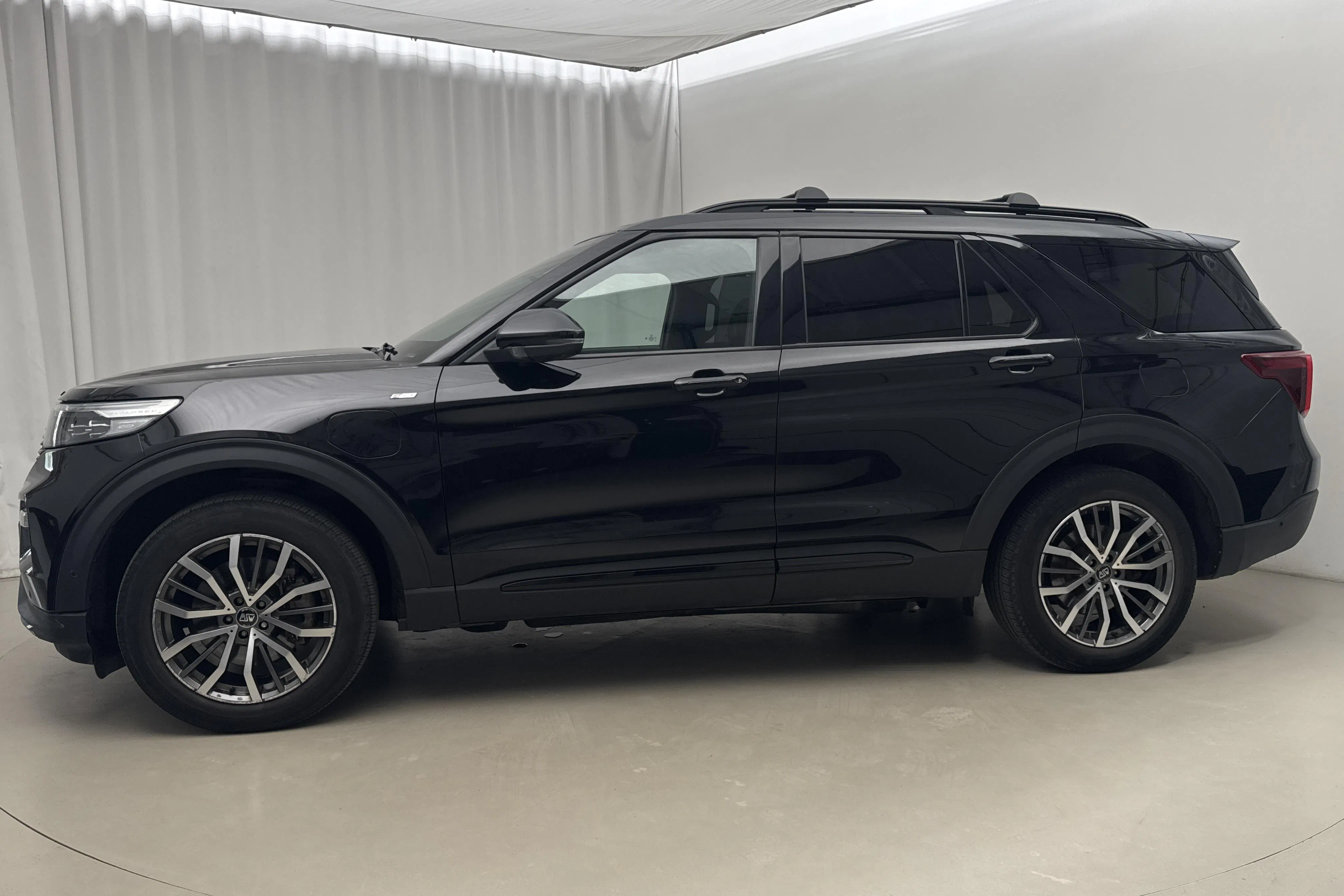 Esittelykuva 2 osoitteesta 21: Ford Explorer 3.0T EcoBoost (457hk) - 82 820 km - Automaattinen - musta - 2020