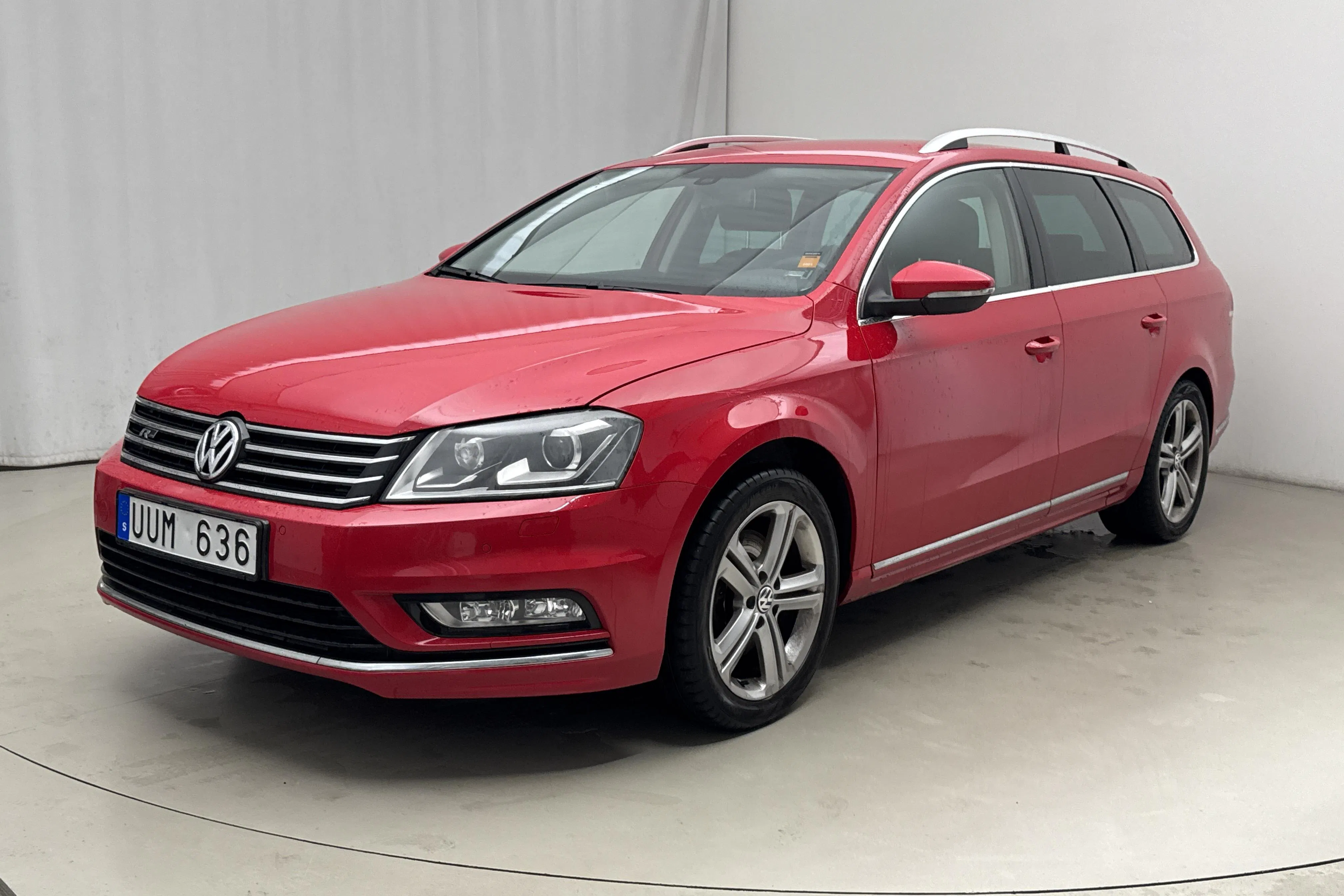 Presentation photo 1 of 15: VW Passat 1.4 TSI EcoFuel Variant (150hk) - 172 660 km - Automatic - red - 2014