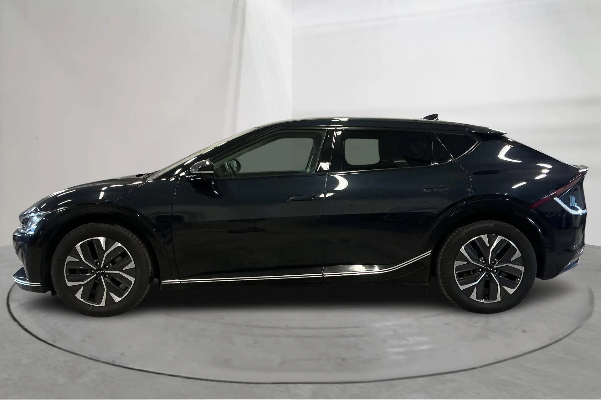 Presentation photo 2 of 19: KIA EV6 RWD (228hk) - 20 535 Scandinavian mile - Automatic - blue - 2022
