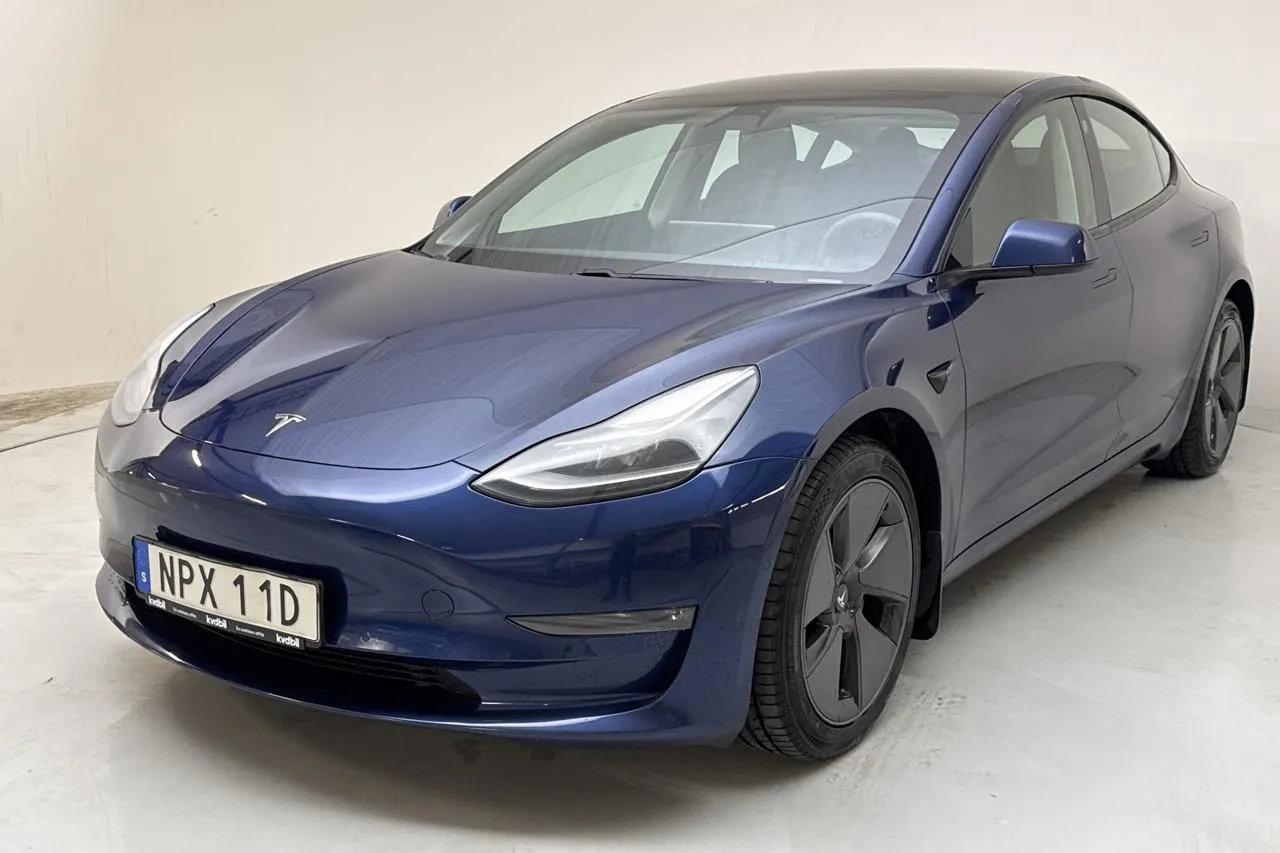 Presentation photo 1 of 21: Tesla Model 3 Long Range Dual Motor AWD - 18 142 Scandinavian mile - Automatic - blue - 2021