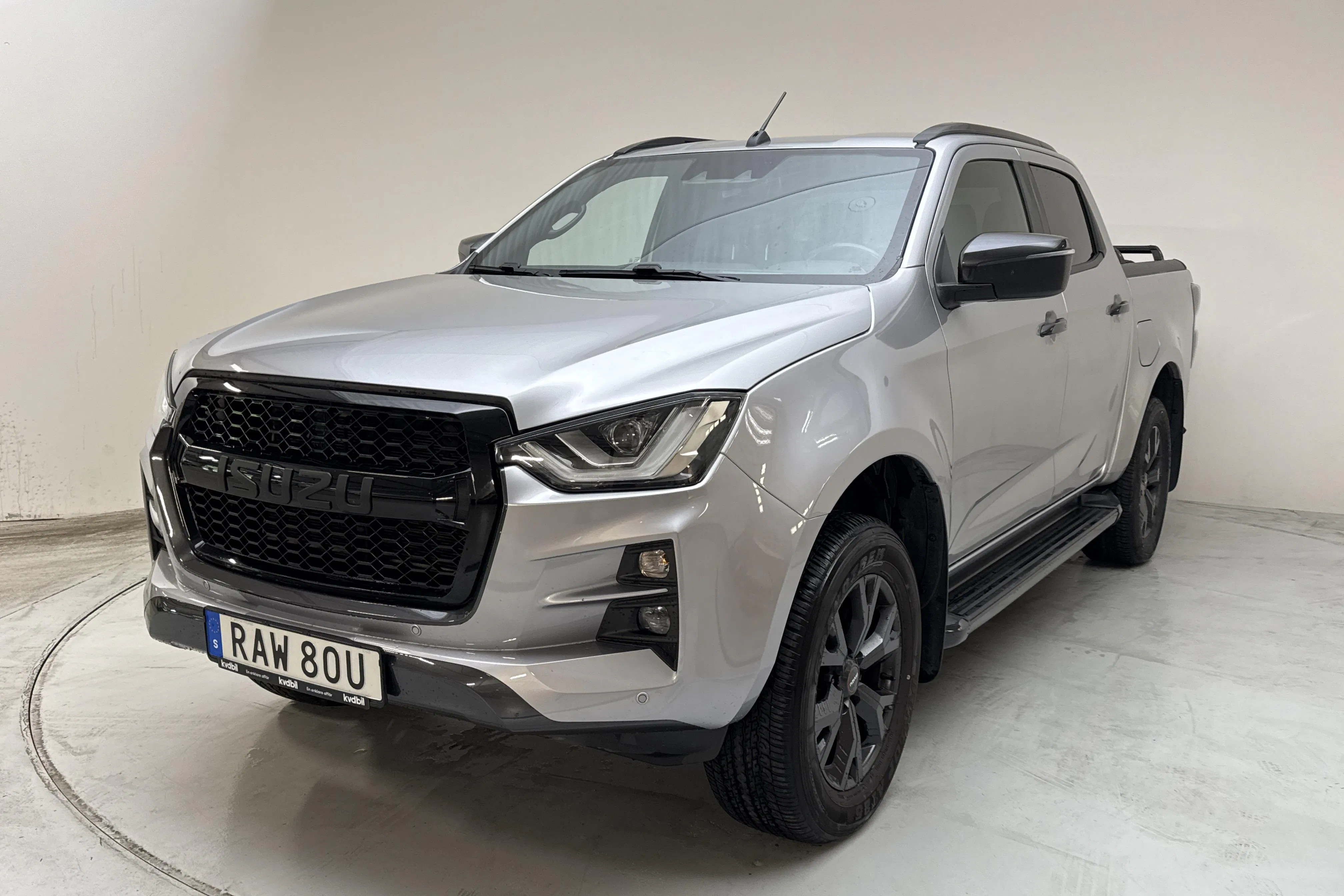 Presentation photo 1 of 14: Isuzu D-MAX 1.9 DDI CNG 4WD (164hk) - 60 040 km - Automatic - gray - 2023