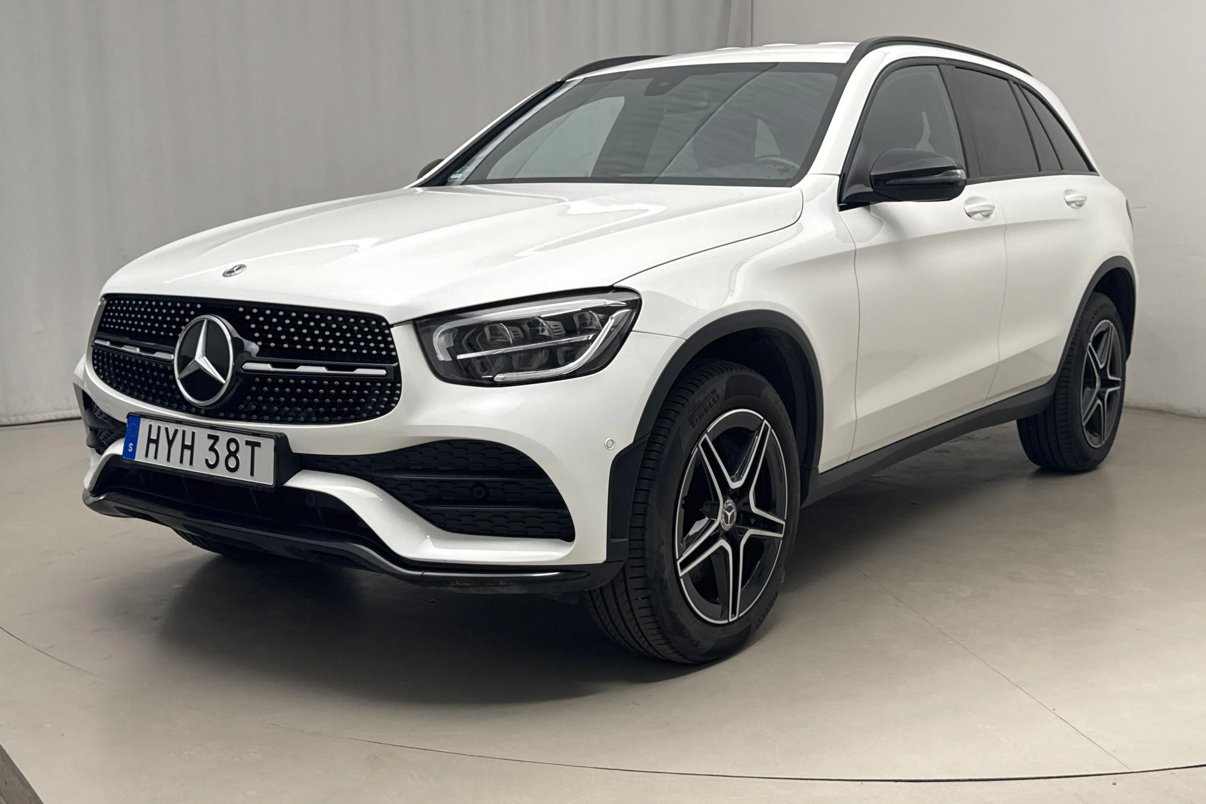 Presentation photo 1 of 19: Mercedes GLC 300 e 4MATIC X253 (333hk) - 103 640 km - Automatic - white - 2022