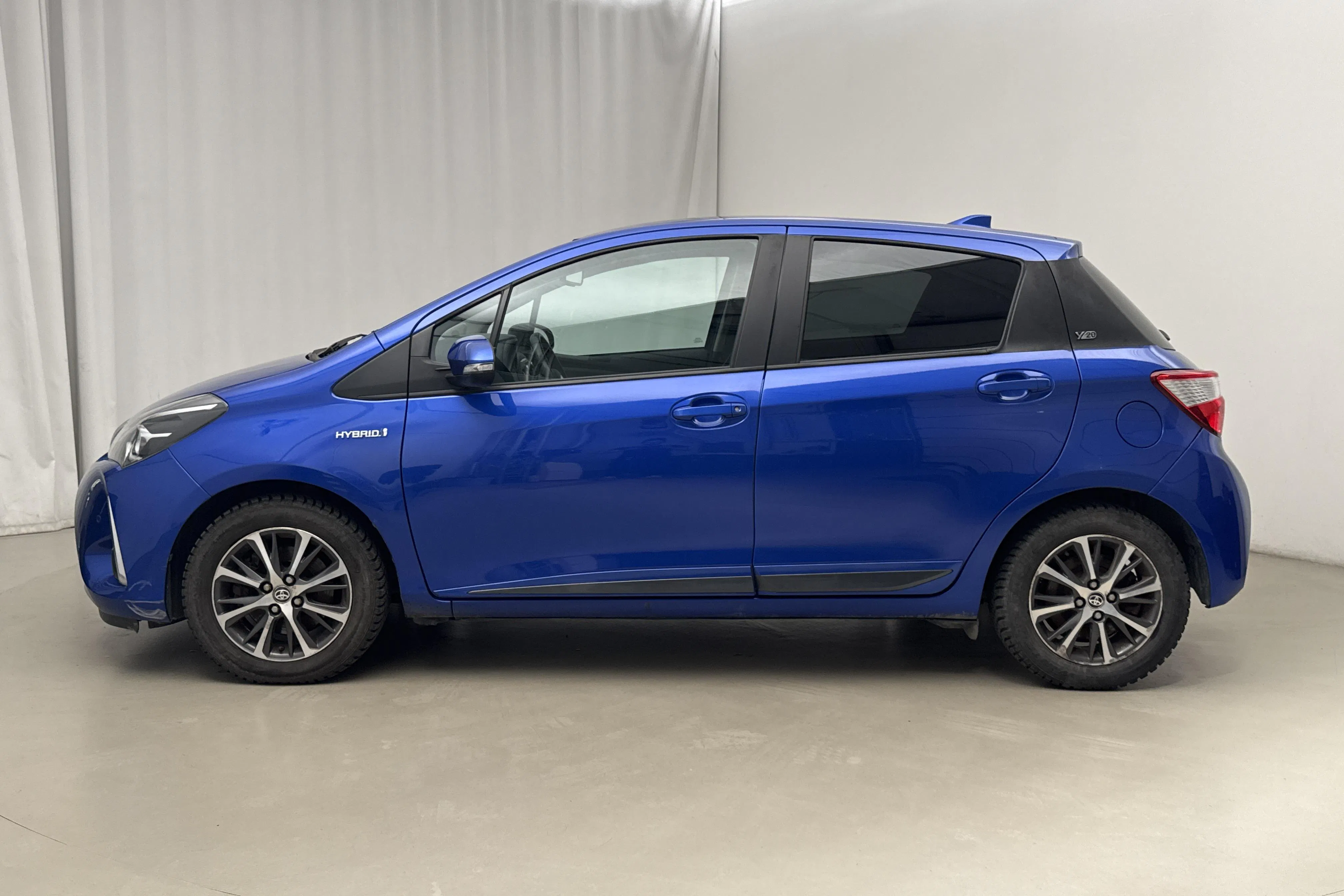 Presentationsfoto 2 av 17: Toyota Yaris 1.5 Hybrid 5dr (101hk) - 7 471 mil - Automat - blå - 2019