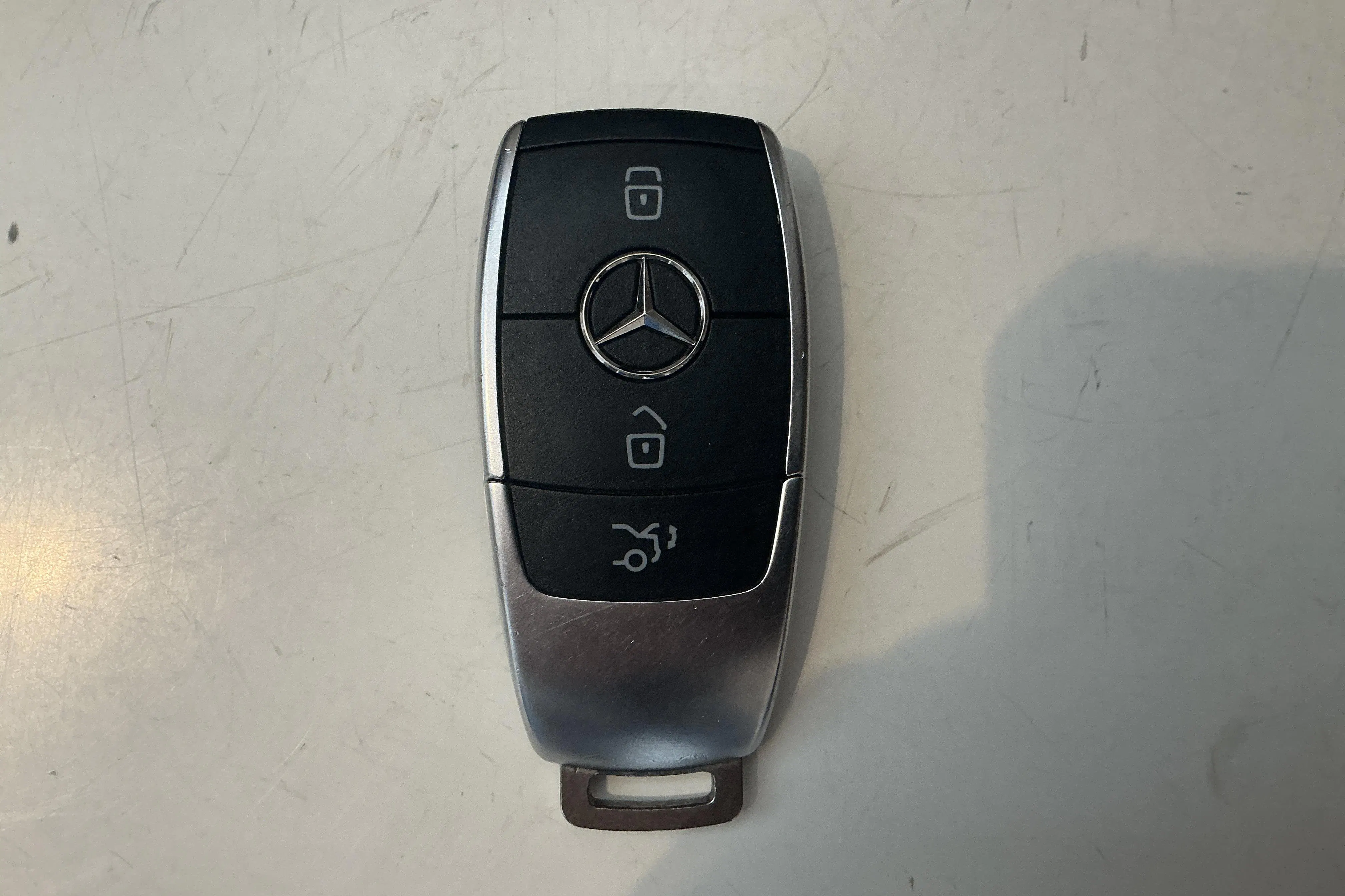 Presentation photo 16 of 16: Mercedes CLA 250 e Coupé C118 (218hk) - 116 770 km - Automatic - white - 2023