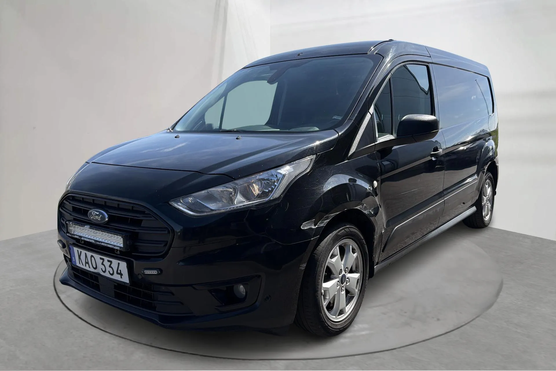 Presentationsfoto 1 av 15: Ford Transit Connect 1.5 EcoBlue (100hk) - 19 685 mil - Automat - svart - 2019
