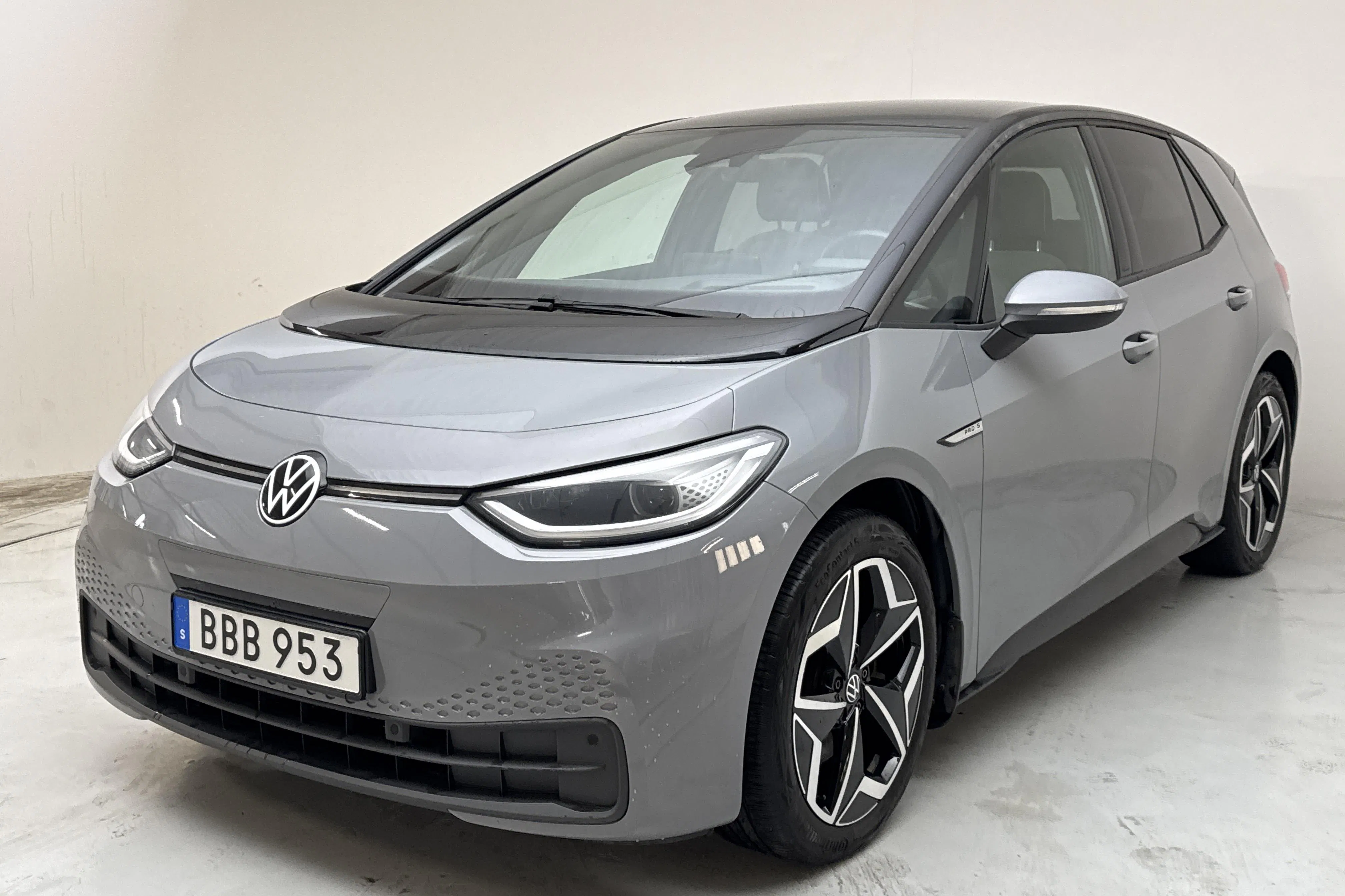 Presentationsfoto 1 av 18: VW ID.3 77kWh (204hk) - 6 345 mil - Automat - grå - 2021