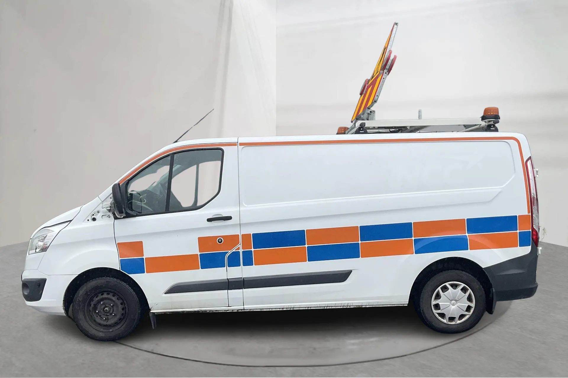 Presentation photo 2 of 18: Ford Transit Custom 300 (130hk) - 142 020 km - Manual - white - 2018