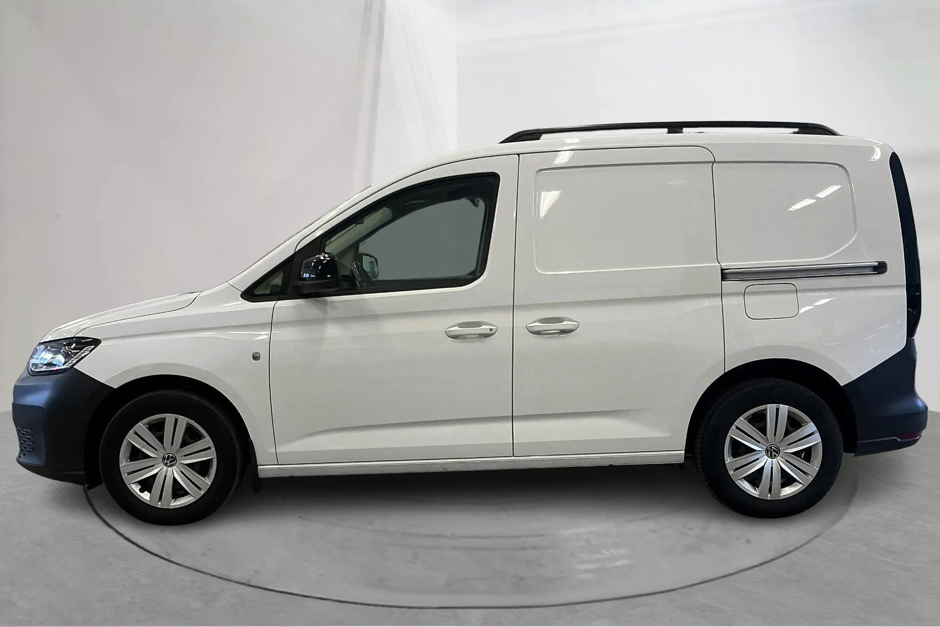 Presentation photo 2 of 23: VW Caddy Cargo 2.0 TDI Skåp (122hk) - 90 110 km - Automatic - white - 2022