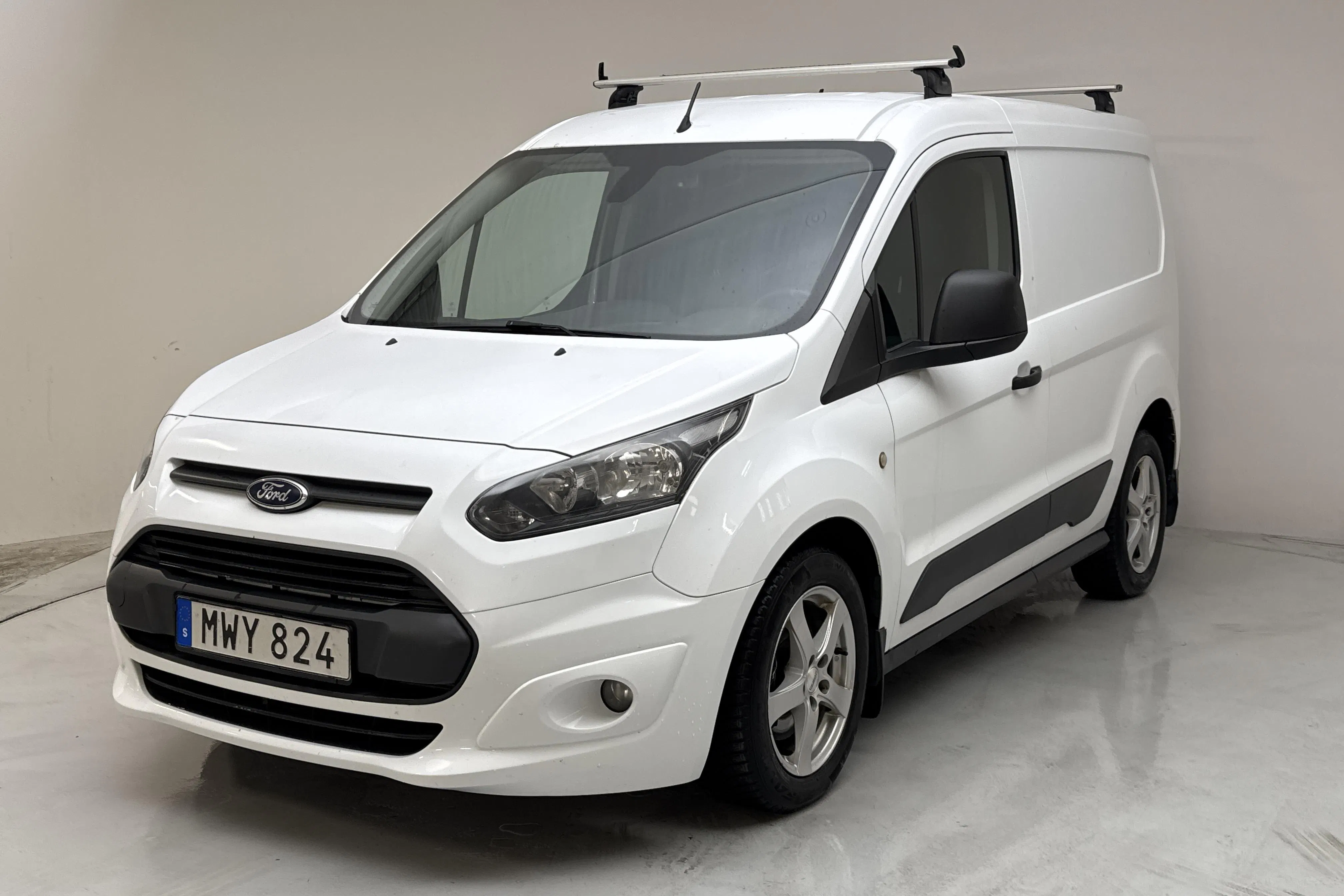 Presentationsfoto 1 av 12: Ford Transit Connect 1.6 TDCi (95hk) - 17 622 mil - Manuell - vit - 2016