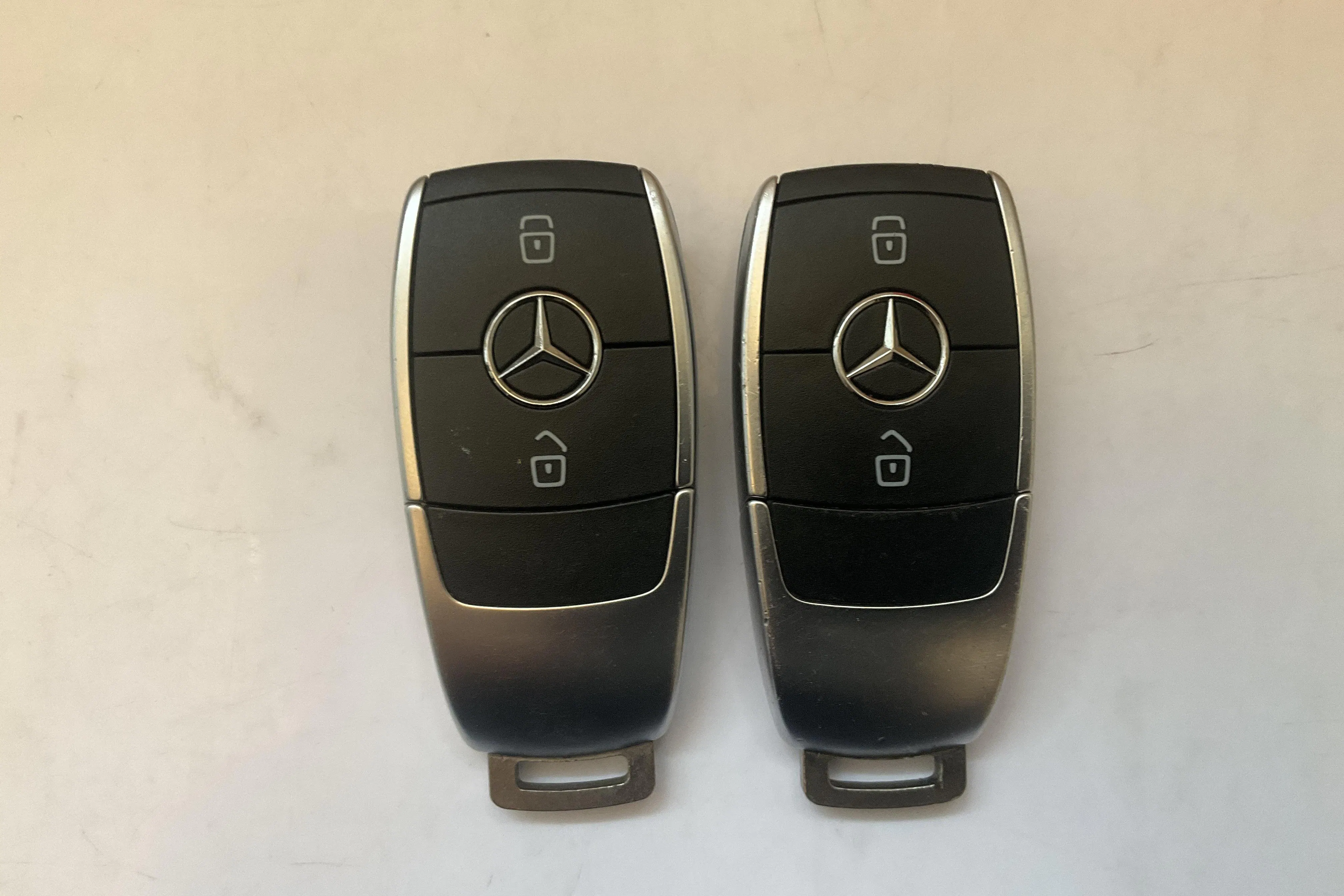 Presentation photo 21 of 21: Mercedes A 250 e 5dr W177 (218hk) - 109 390 km - Automatic - white - 2021