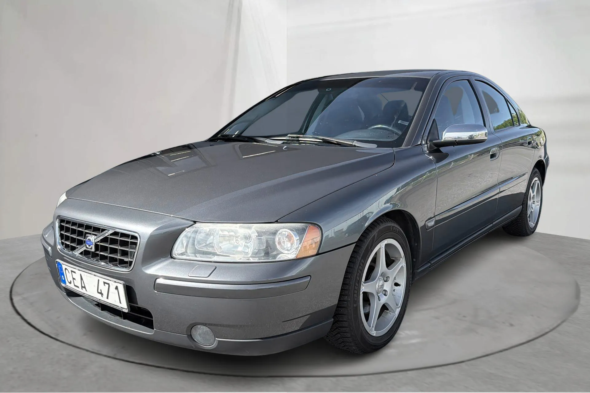 Presentationsfoto 1 av 15: Volvo S60 D5 (185hk) - 14 829 mil - Automat - grå - 2006