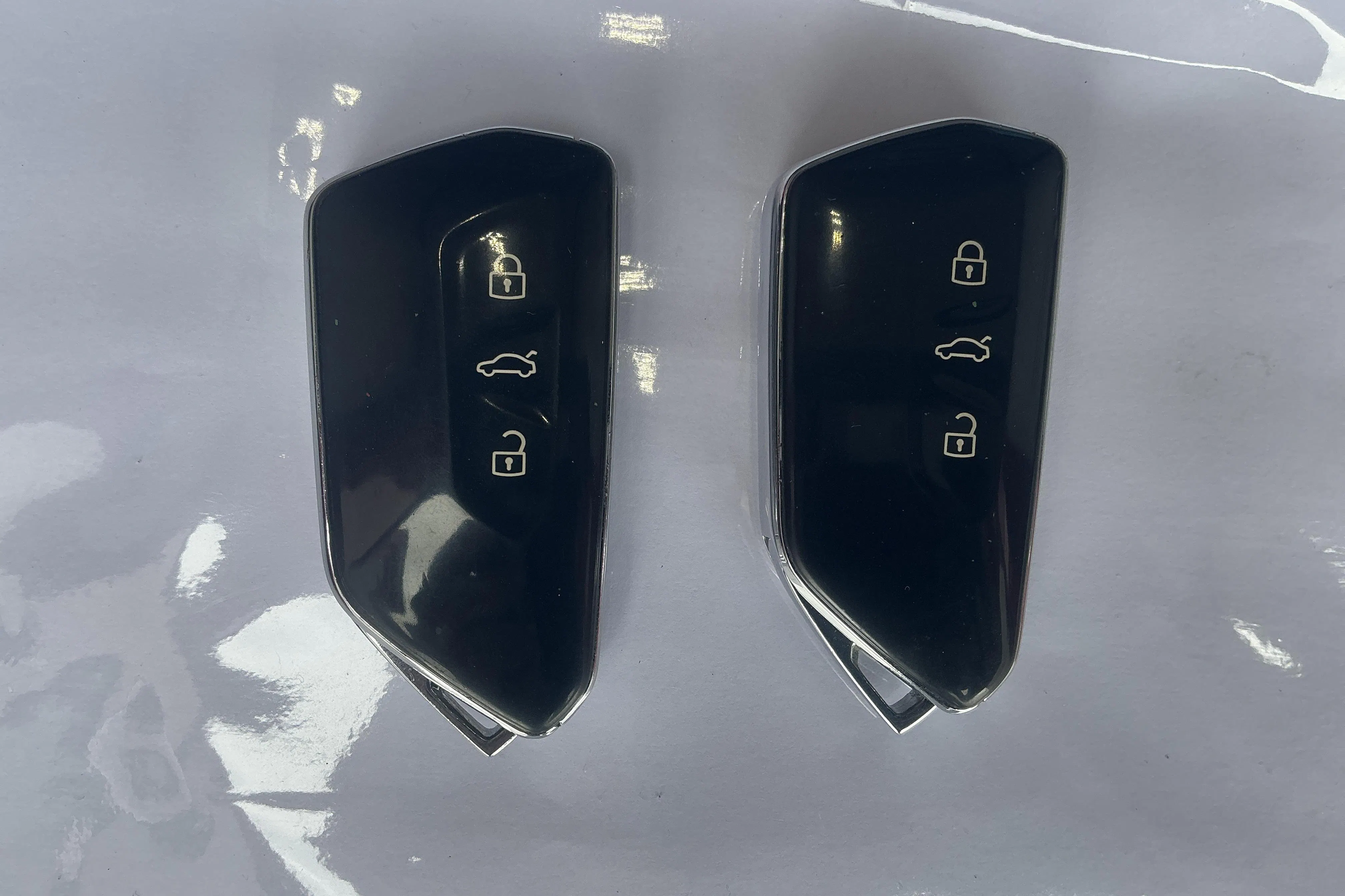 Presentationsfoto 19 av 19: Skoda Enyaq iV 80 (204hk) - 10 216 mil - Automat - röd - 2021