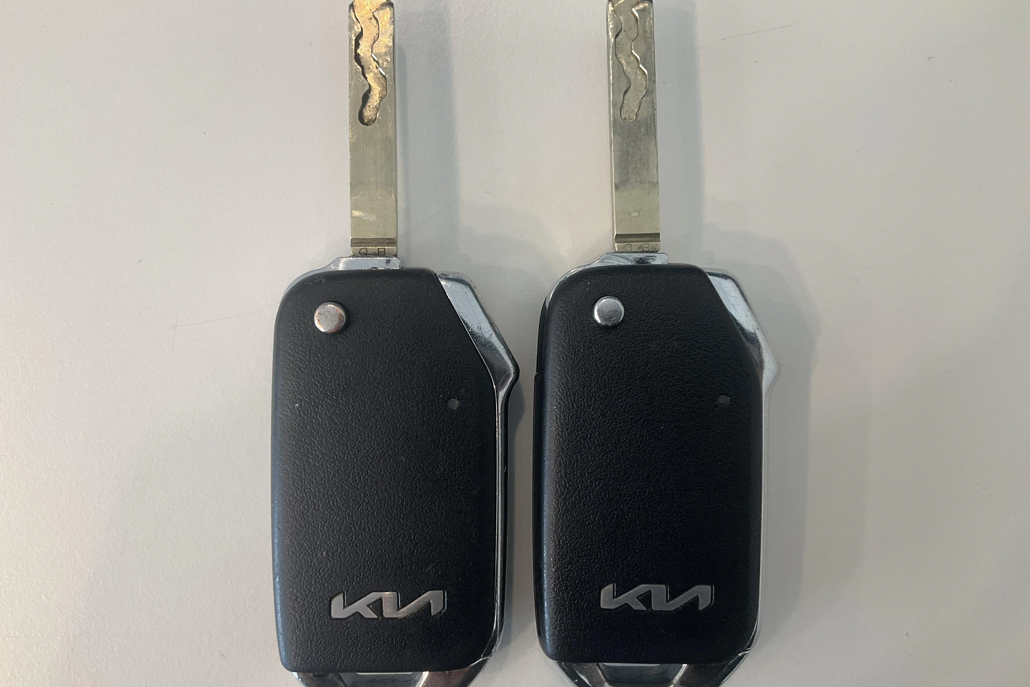 Presentation photo 20 of 20: KIA Niro Plug-in Hybrid 1.6 (141hk) - 100 920 km - Automatic - gray - 2022