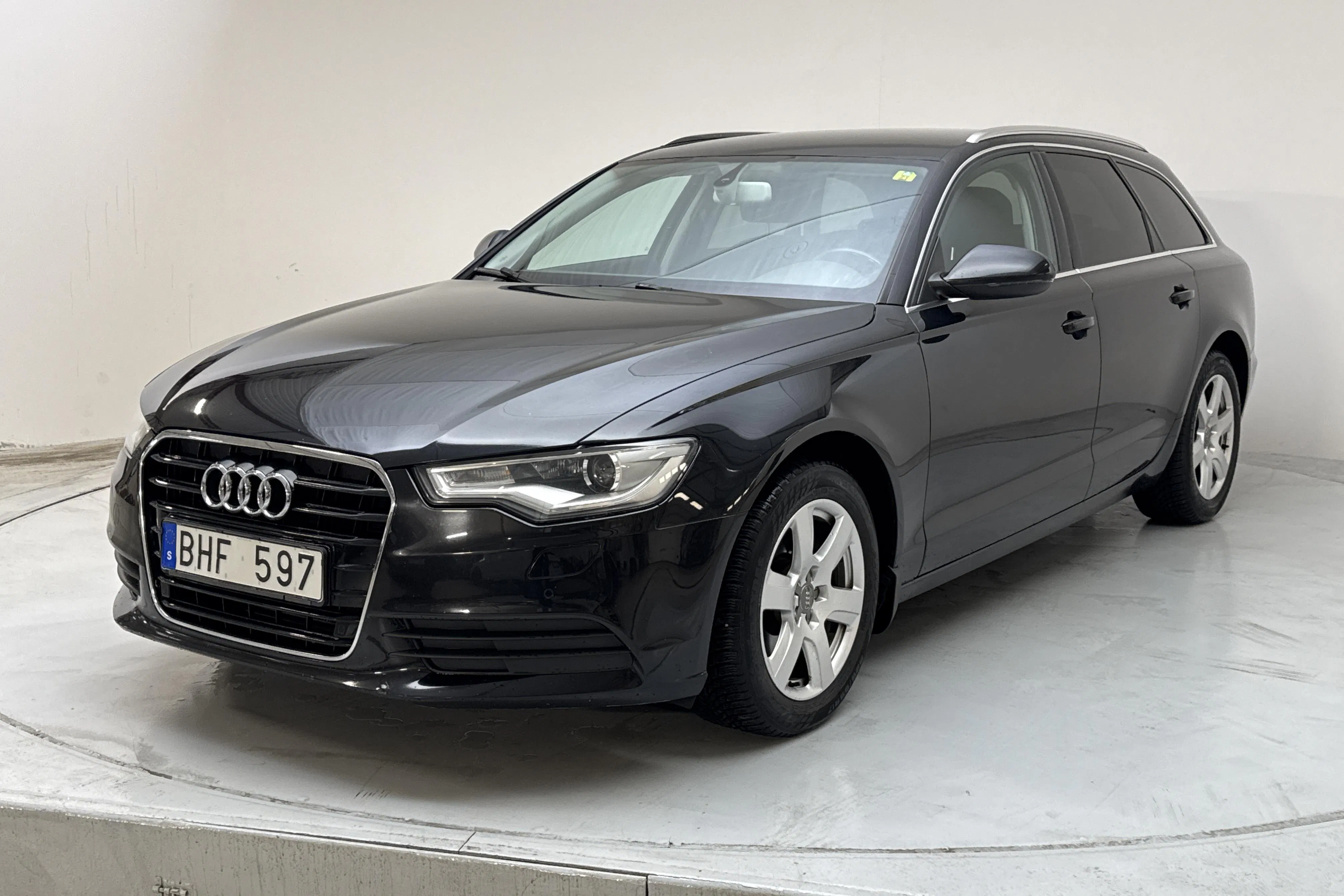 Presentation photo 1 of 13: Audi A6 2.0 TDI Avant (177hk) - 164 110 km - Automatic - black - 2013
