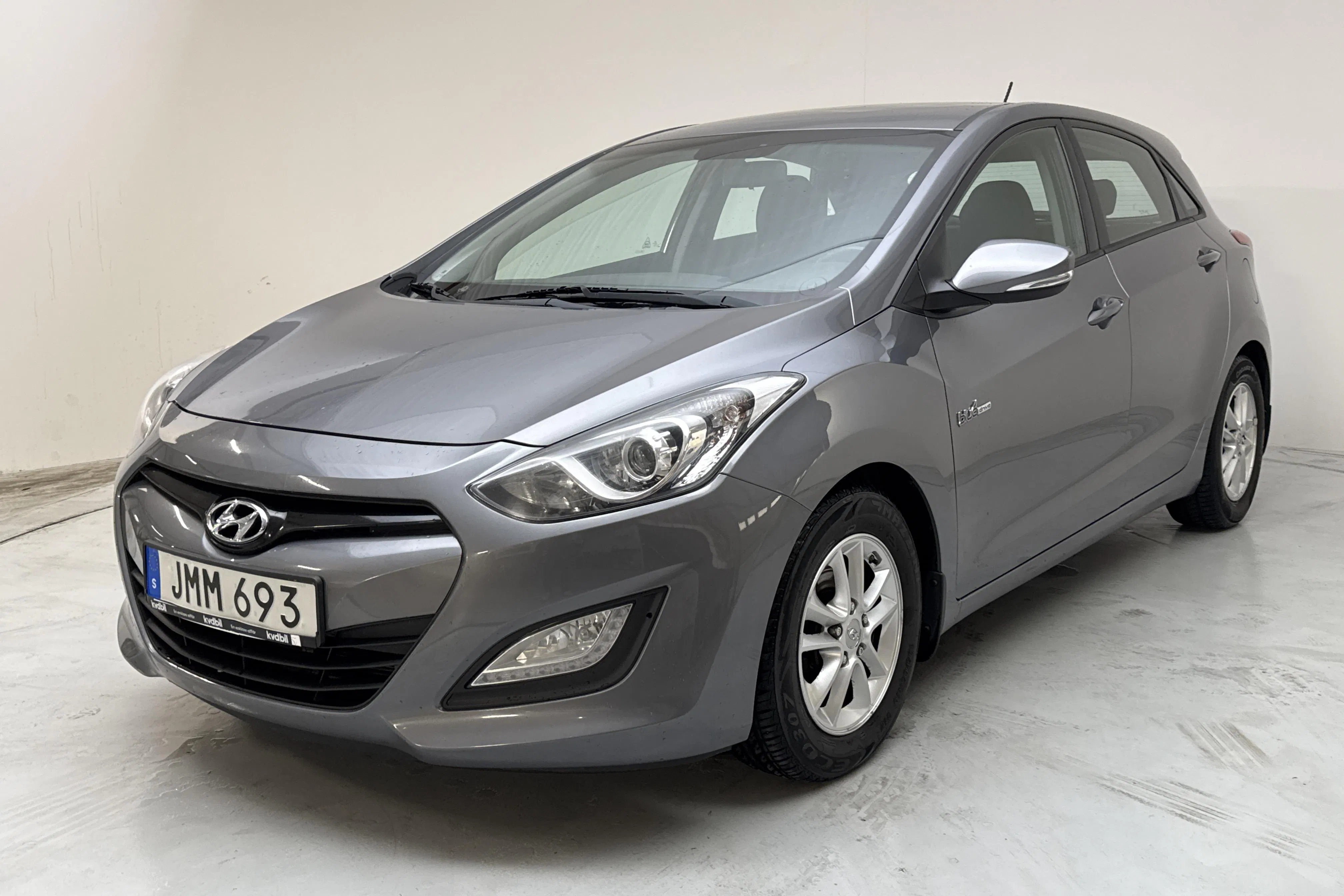 Presentationsfoto 1 av 11: Hyundai i30 1.6 CRDi 5dr (110hk) - 14 588 mil - Manuell - grå - 2014