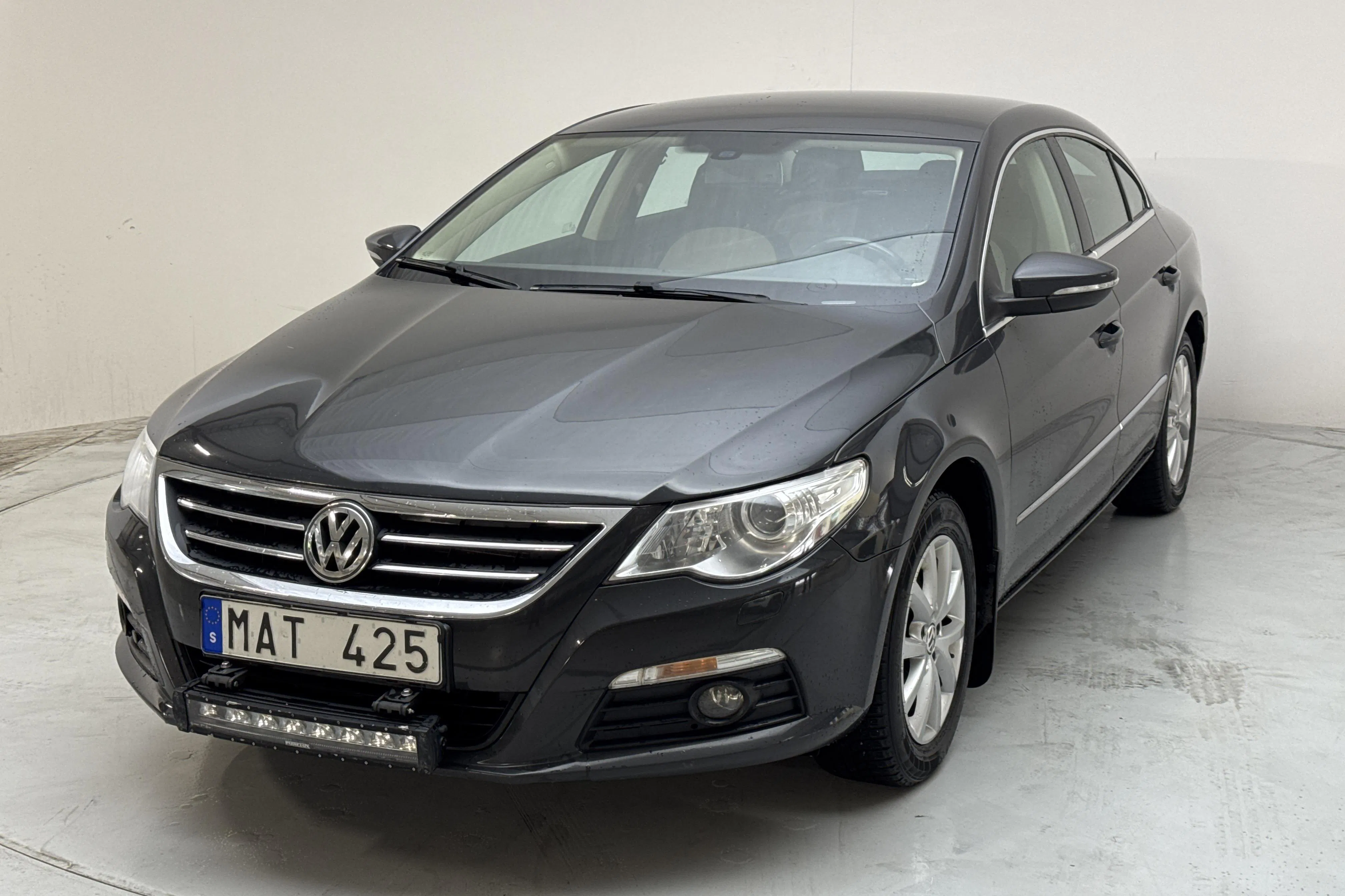 Presentationsfoto 1 av 12: VW Passat CC 1.4 TSI MultiFuel (160hk) - 17 826 mil - Manuell - Mörkgrå - 2012