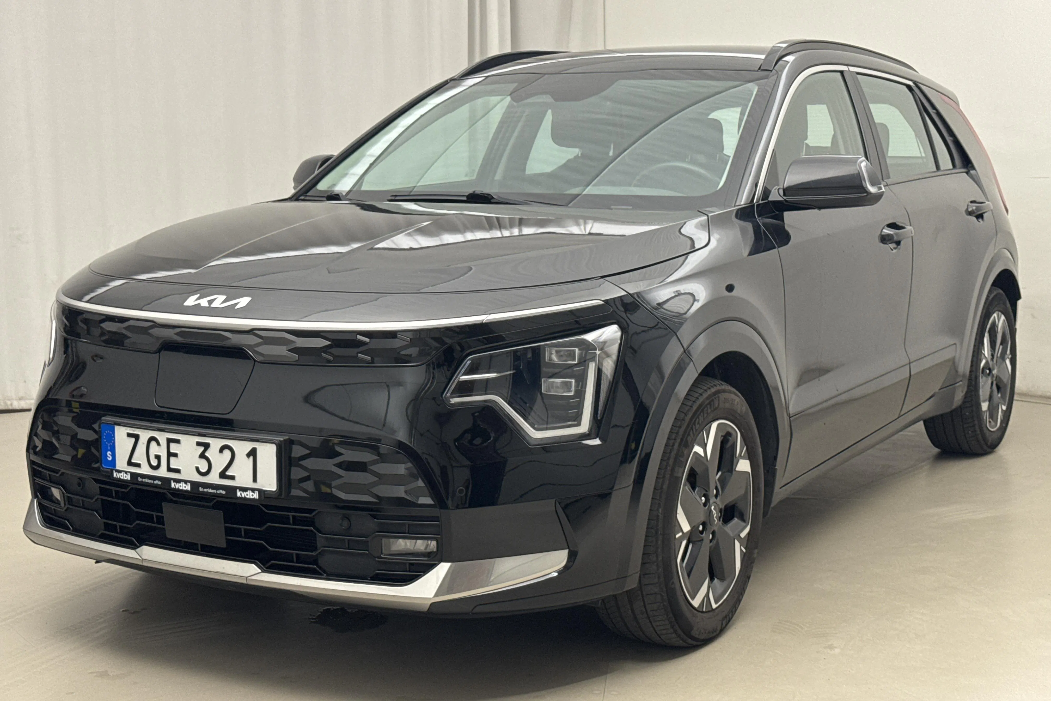 Presentation photo 1 of 22: KIA Niro EV 65kWh (204hk) - 143 010 km - Automatic - black - 2023