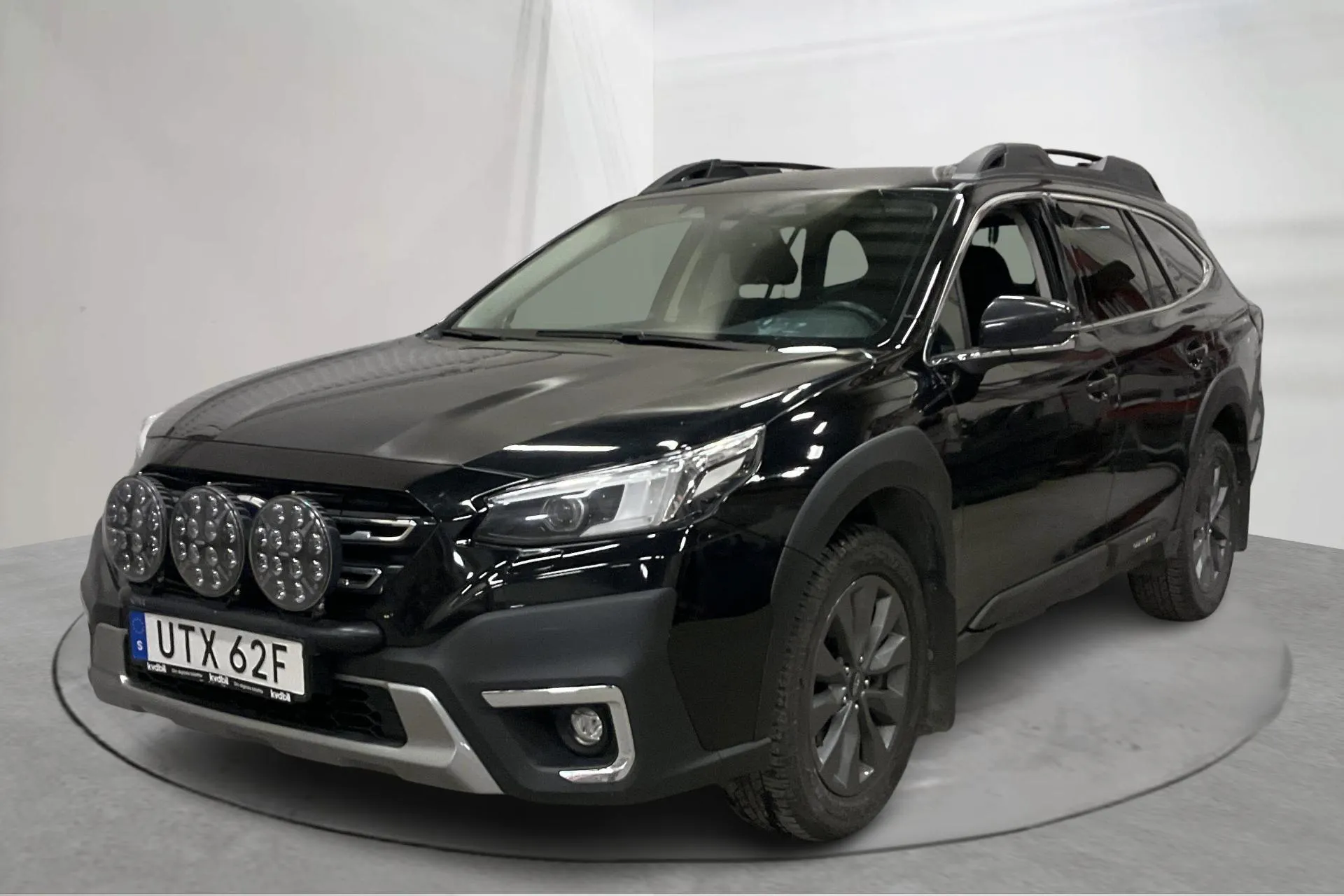 Presentationsfoto 1 av 16: Subaru Outback 2.5i 4WD (169hk) - 10 041 mil - Automat - svart - 2024